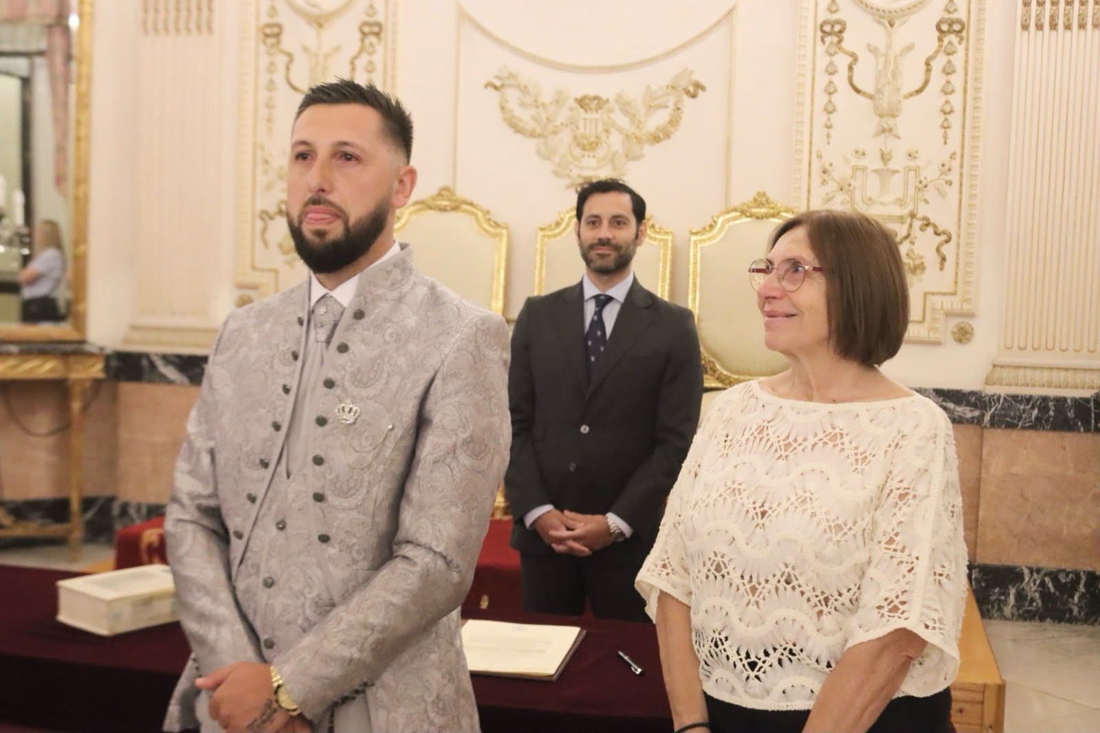 Eduardo y Tamara se dan el “sí, quiero” en el Salón del Trono