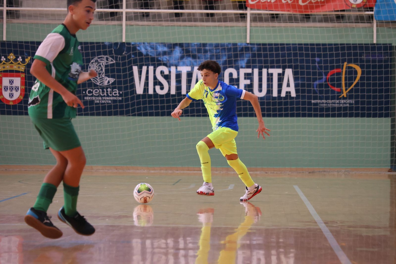 El Bahía Atlético, primer líder de la Liga Juvenil de Fútbol-sala