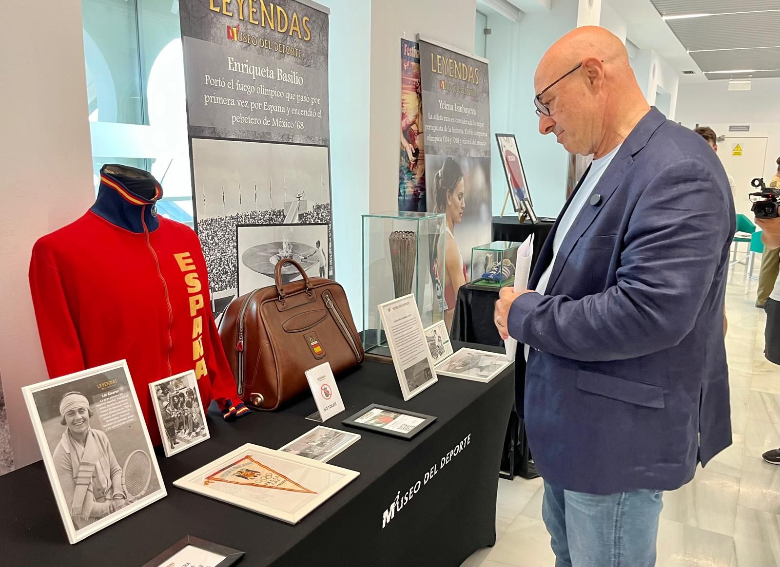 Éxito en la inauguración de la exposición ‘Leyendas del Deporte’ en el Ferrocarril