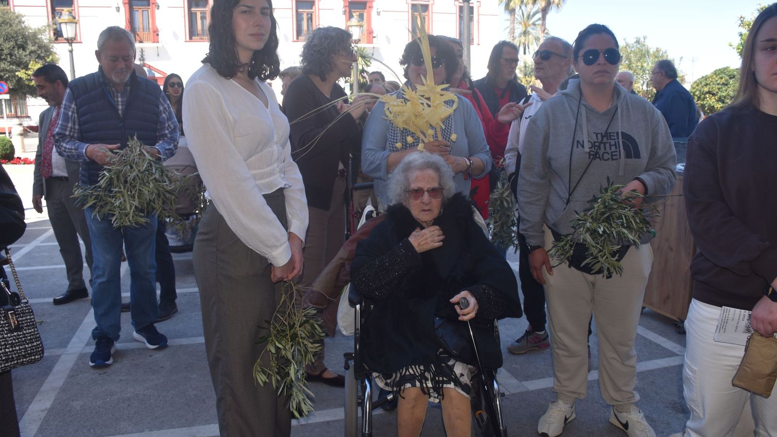 Procesión y bendición de las palmas y misa en el Santuario de África por el Domingo de Ramos