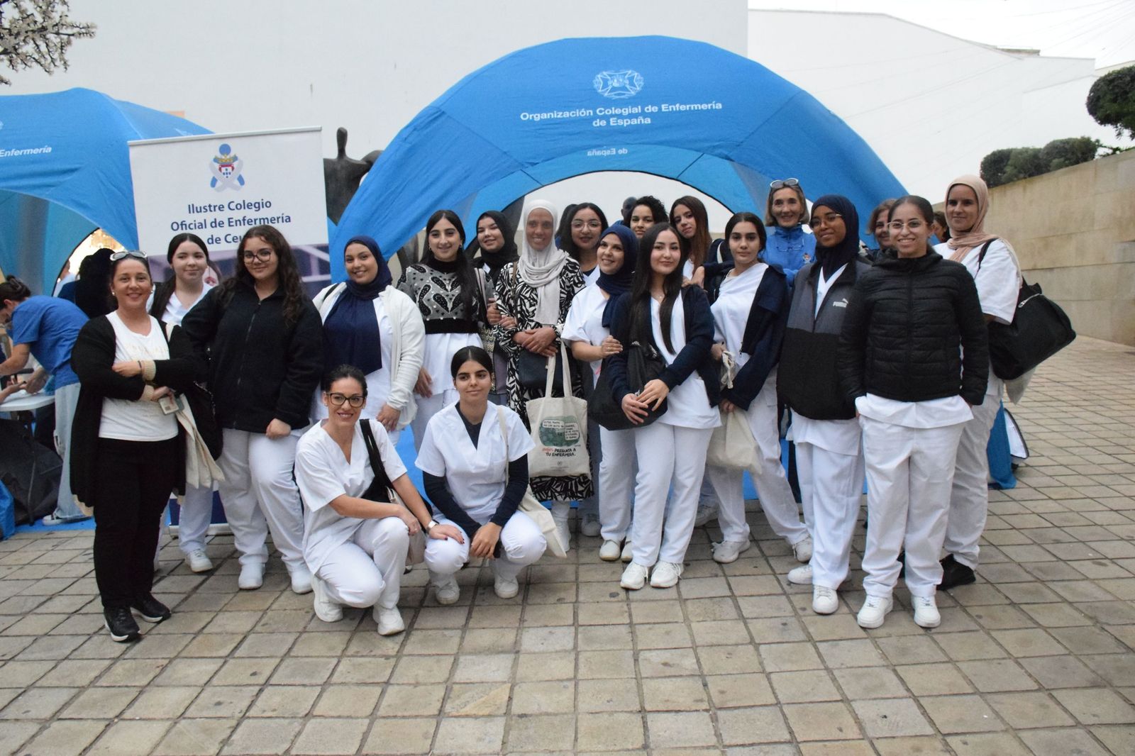 Estudiantes de Formación Profesional del IES Almina en unas jornadas organizadas por el Colegio de Enfermería