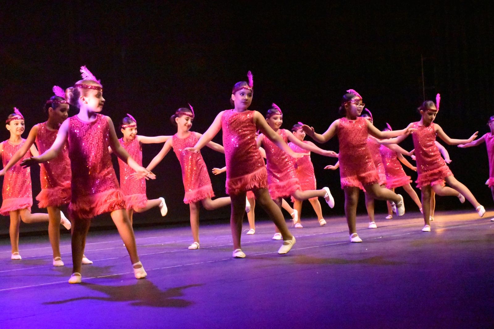 Más de cien bailarinas convierten el Revellín en un escenario de emoción y talento