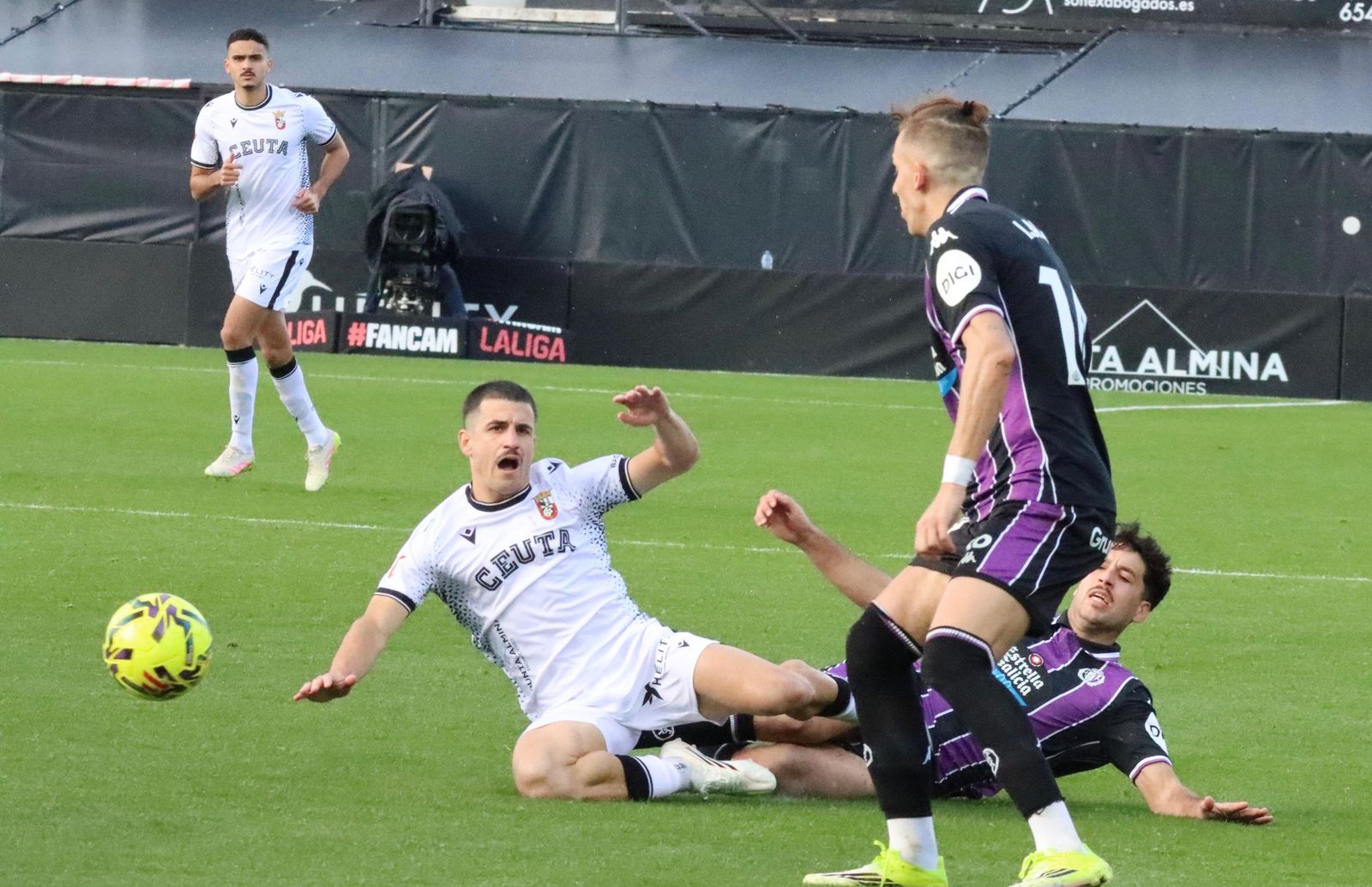 La AD Ceuta pone fin a su buena racha como local