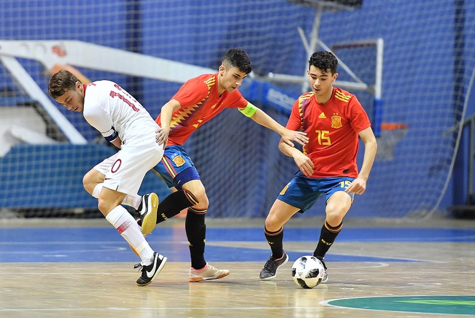 El ceutí lucirá el brazalete de capitán.