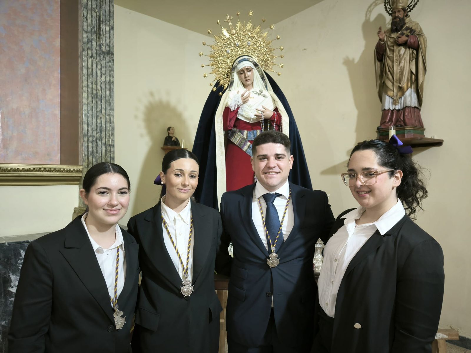 Comienza el traslado del Señor de Ceuta arropado por cientos de ceutíes