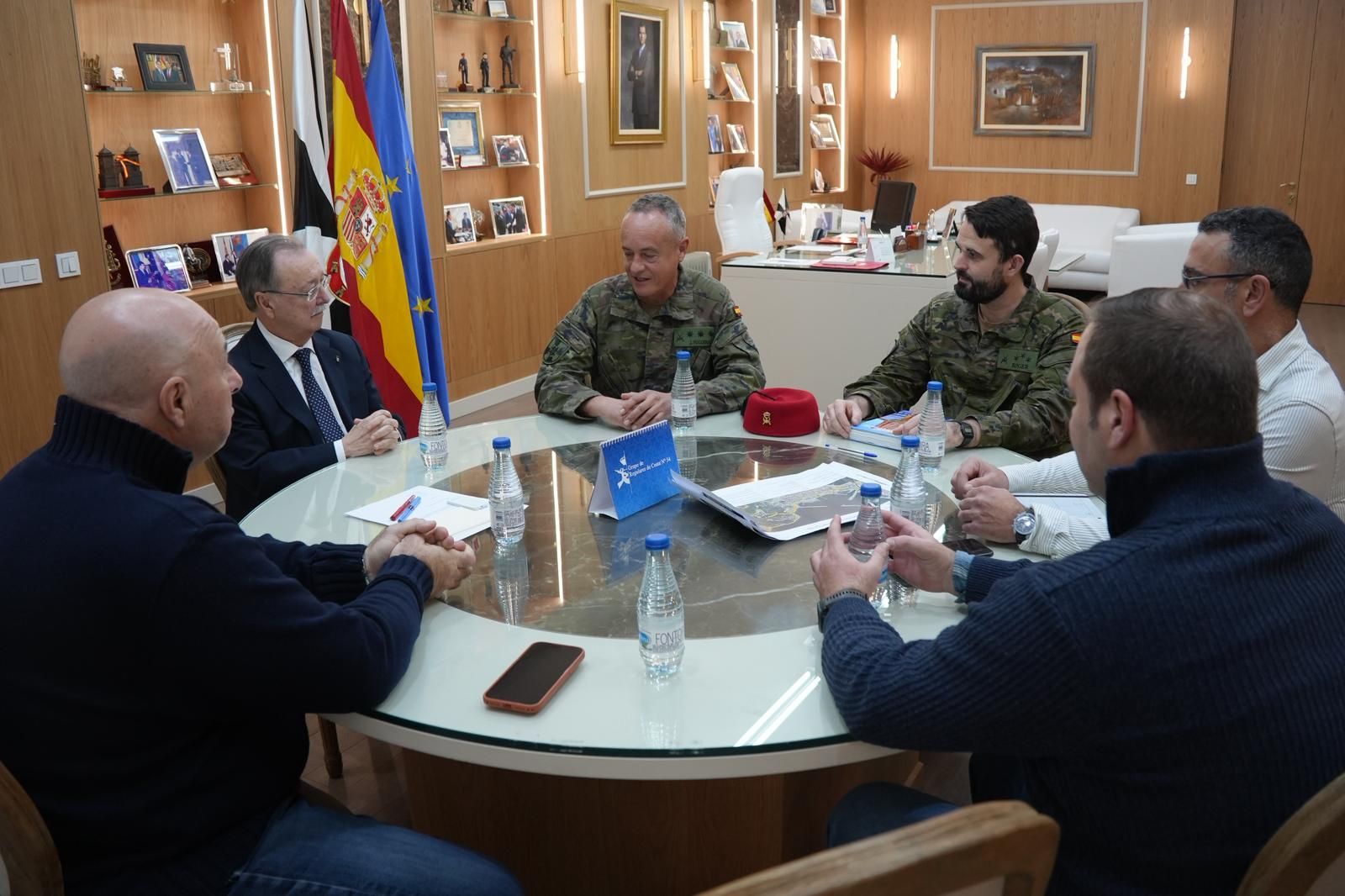 Regulares presenta la IX edición del 'Desafío de los 300' a Delegación y la Ciudad