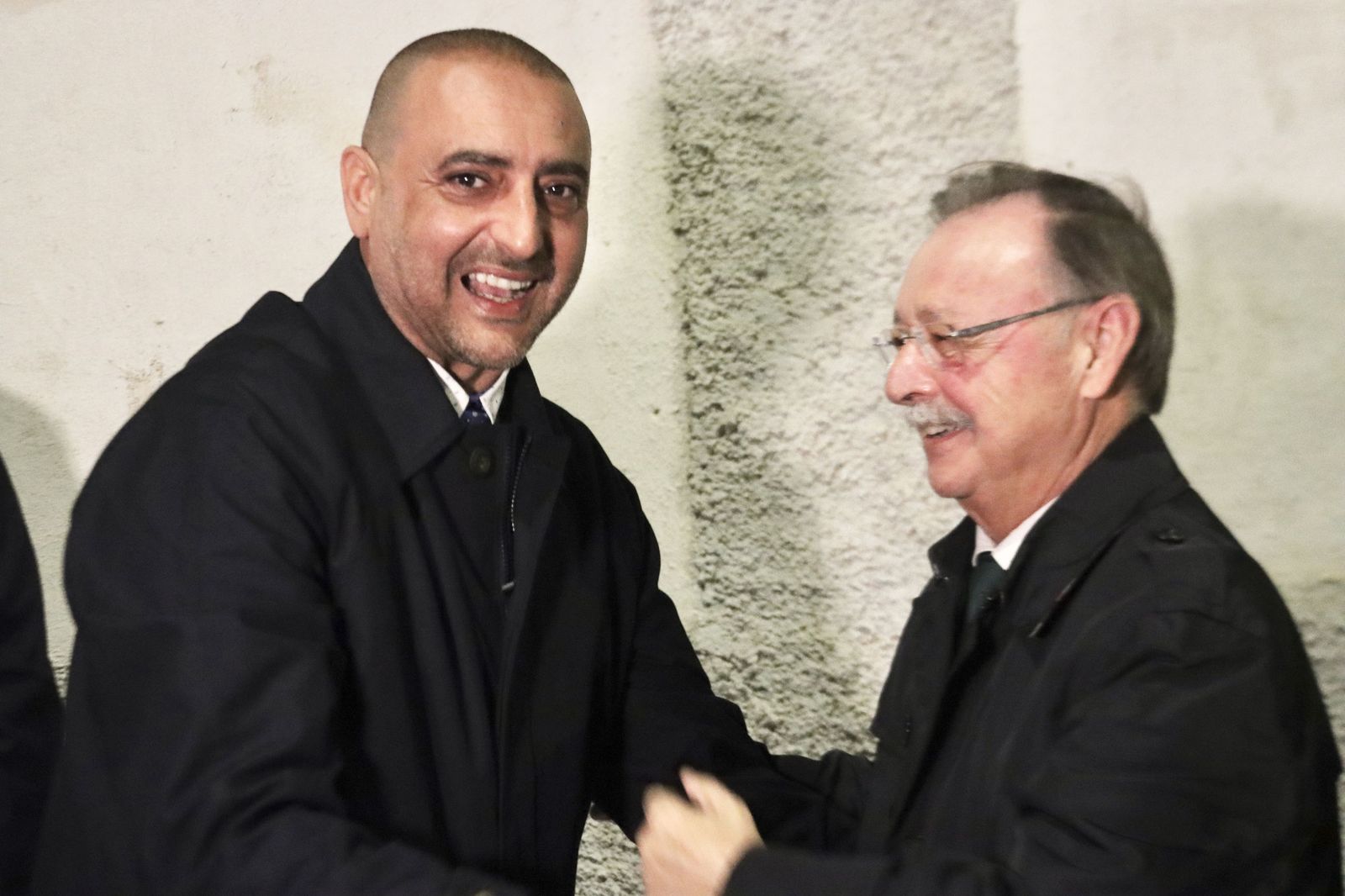 El alumbrado especial anuncia el inicio de la fiesta de las luces judía