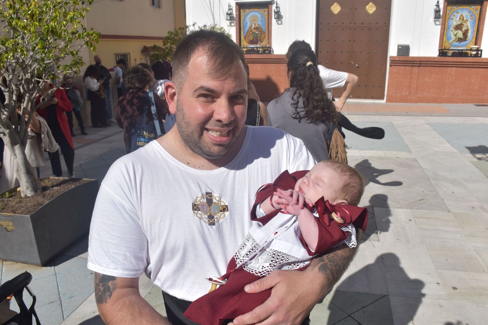 La Amargura: andares de barrio para un Miércoles Santo soleado