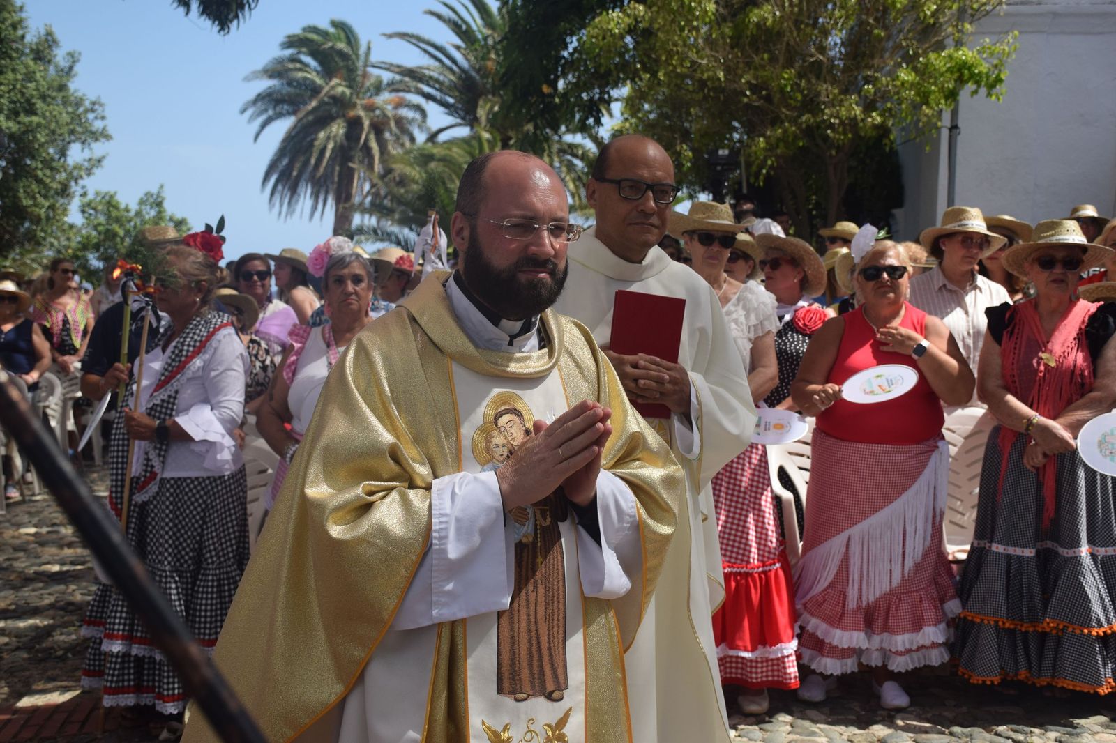 Tradición, fe y calor: Ceuta se vuelca con San Antonio