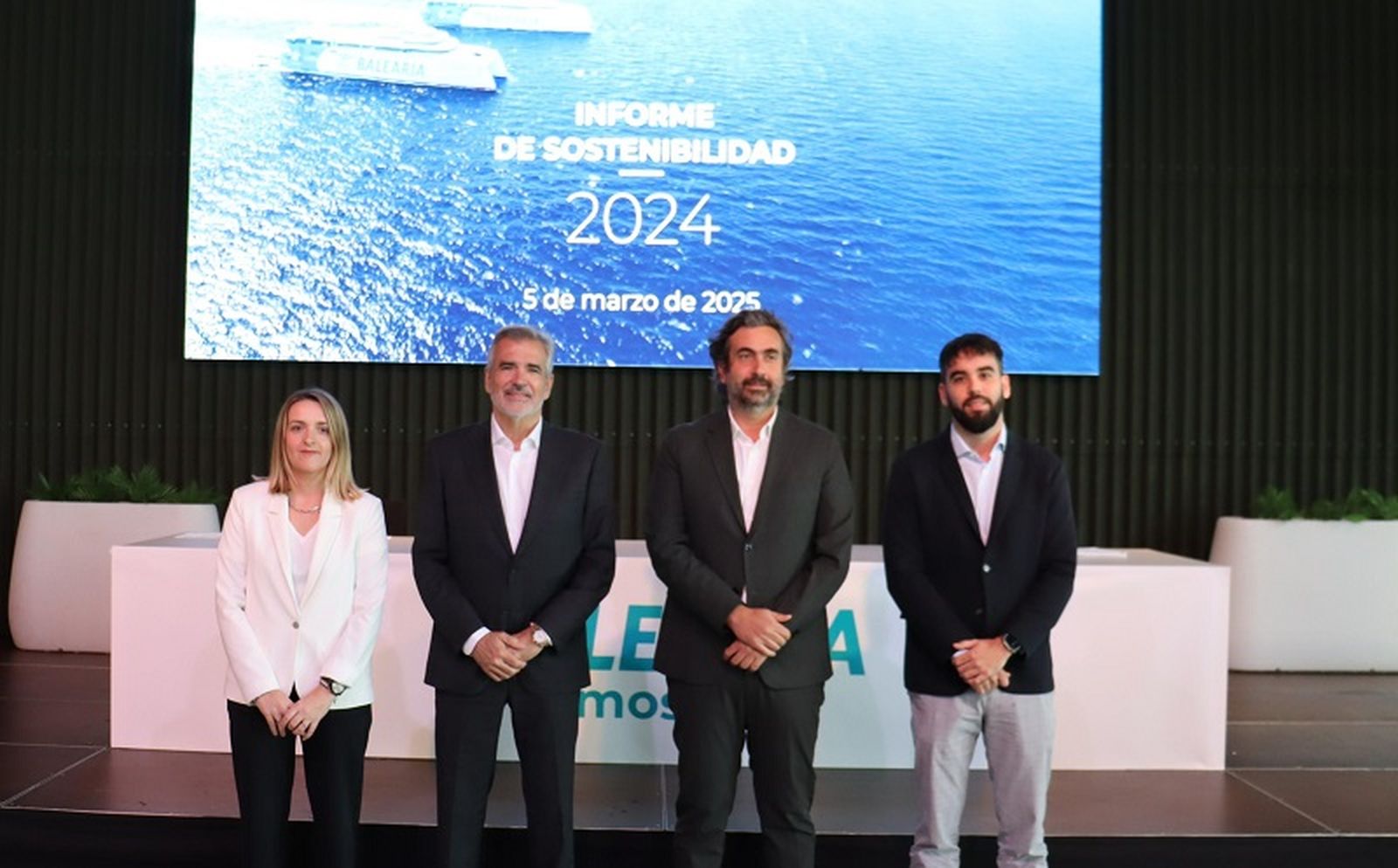 FOTO BALEÀRIA / Pilar Boix, directora de Comunicación de Baleària; Adolfo Utor, presidente de Baleària; Georges Bassoul, director general de Baleària, y Guillermo Utor, vicepresidente de Baleària
