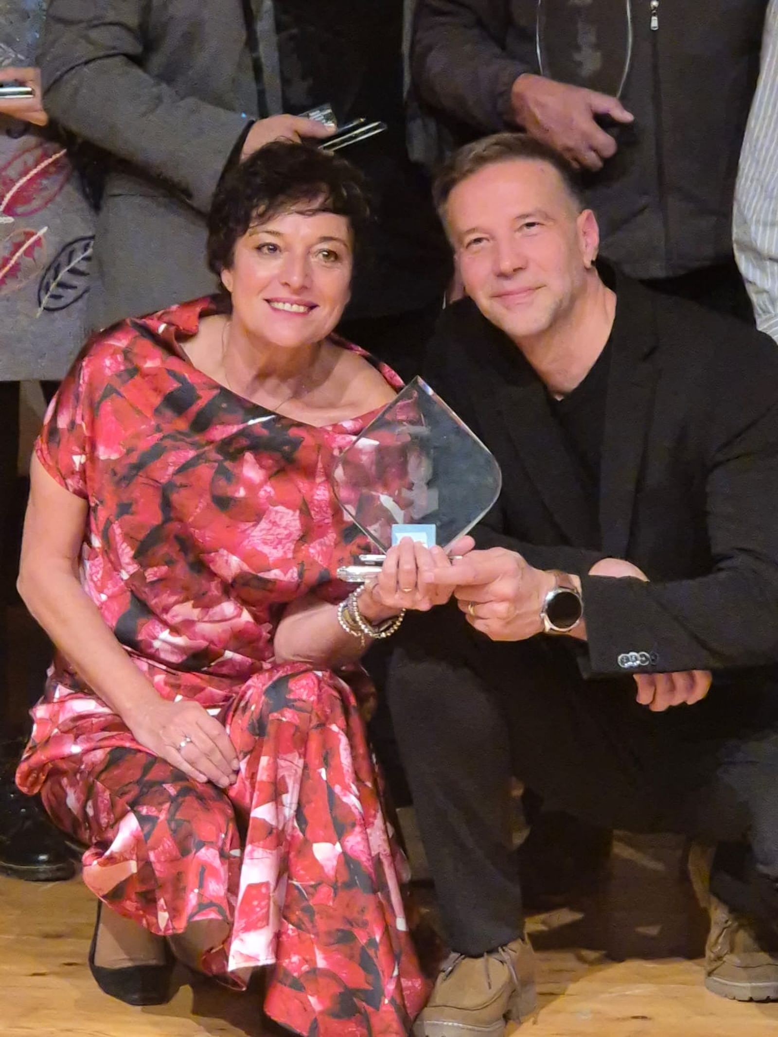 El director y la guionista de la cinta, en la ceremonia de entrega de premios