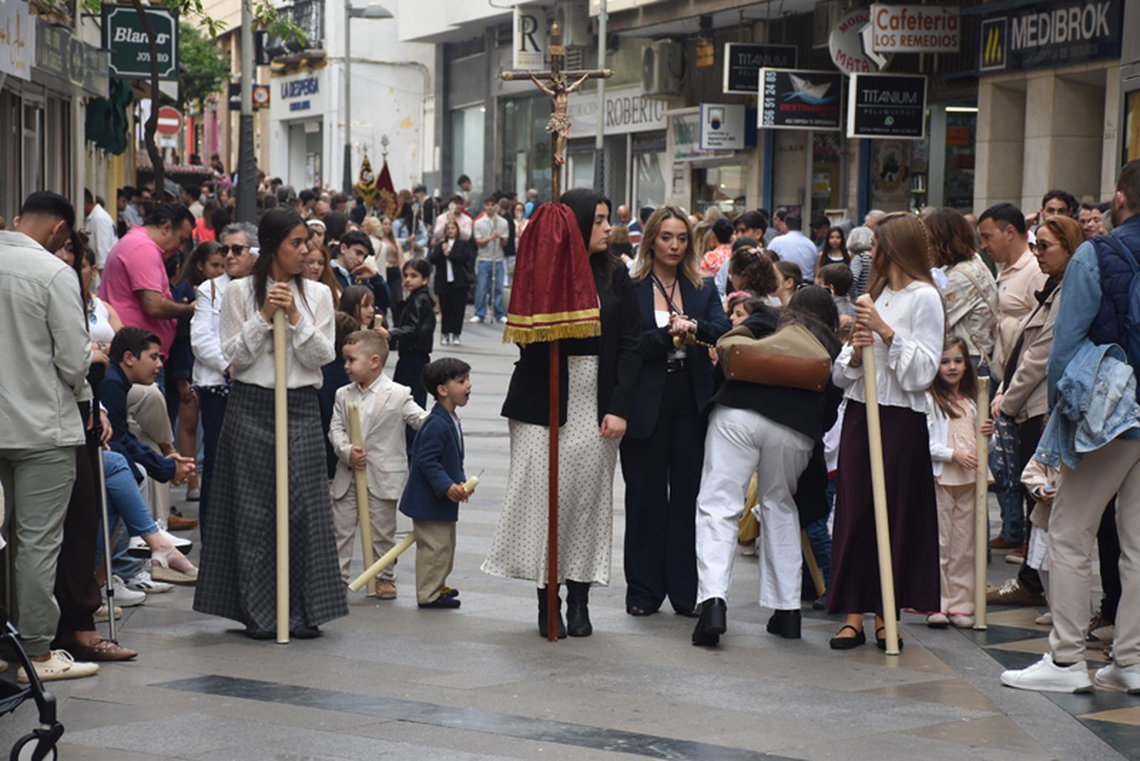 FOTOGALERÍA | La Cruz de Mayo de La Flagelación a través de la lente de Nicol's