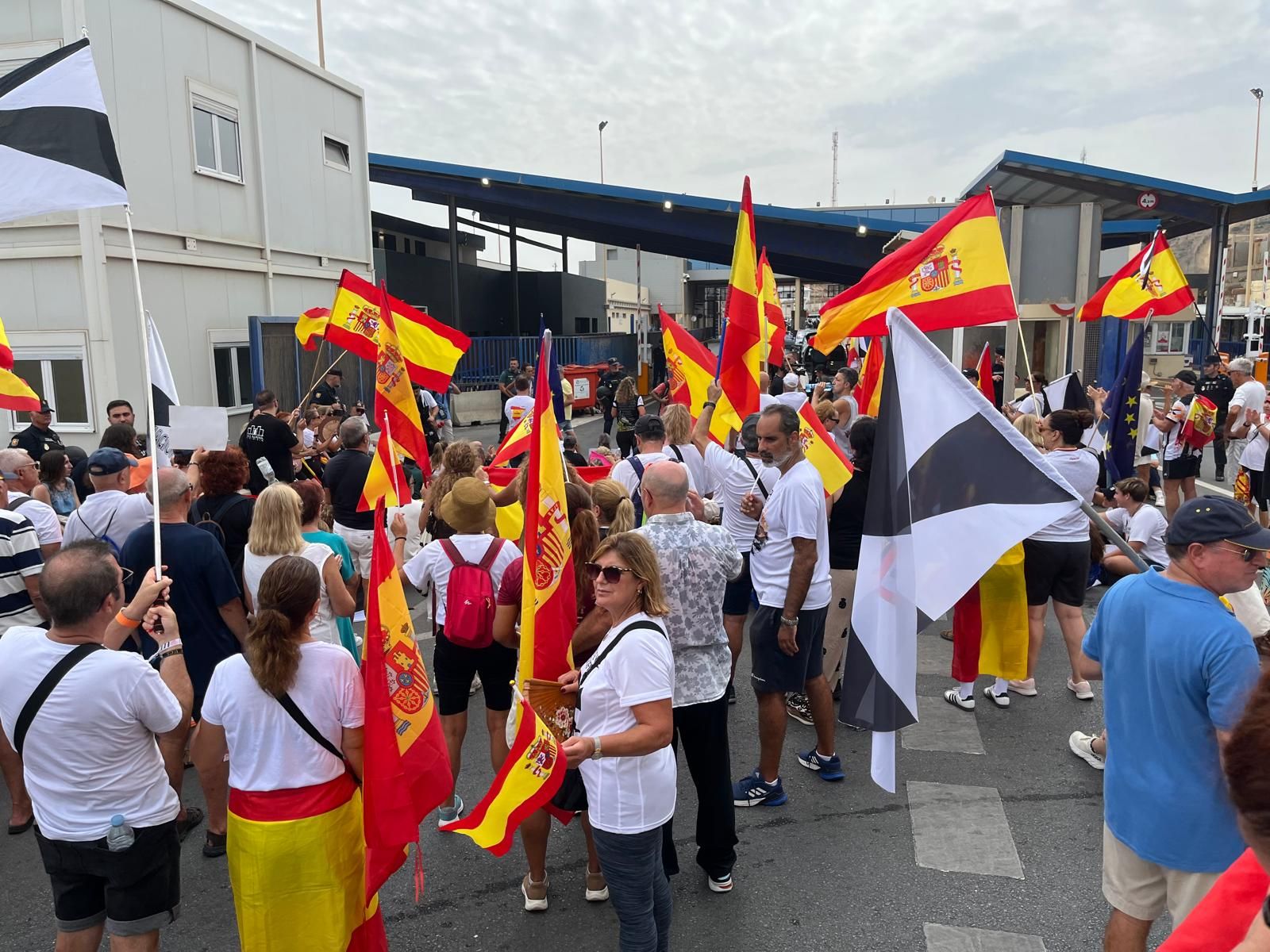 La Plaza de los Reyes clama por un curso seguro
