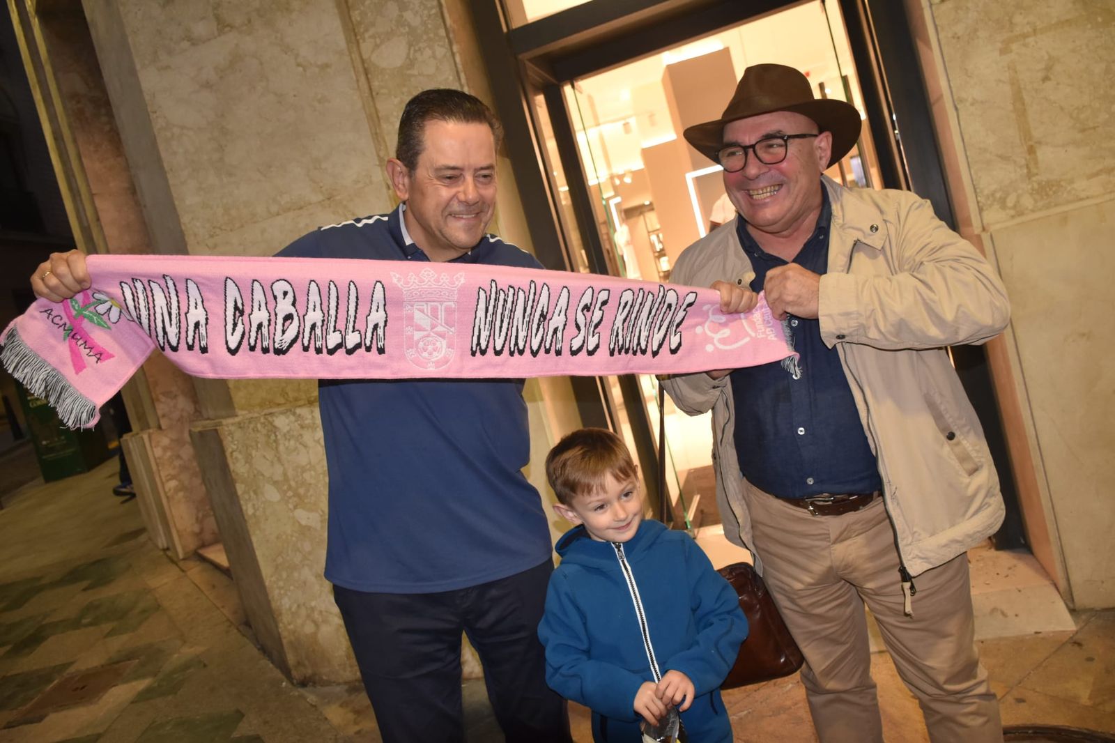 Tomás Roncero visita la Peña Madridista de Ceuta