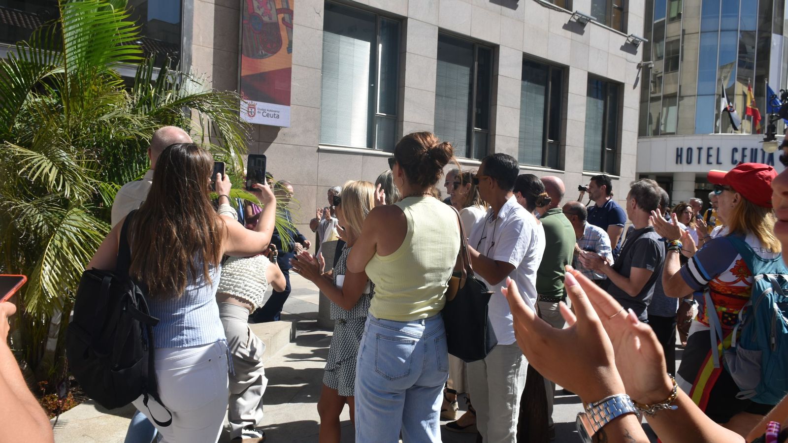 Así se ha vivido el primer minuto de silencio en el Palacio de la Asamblea