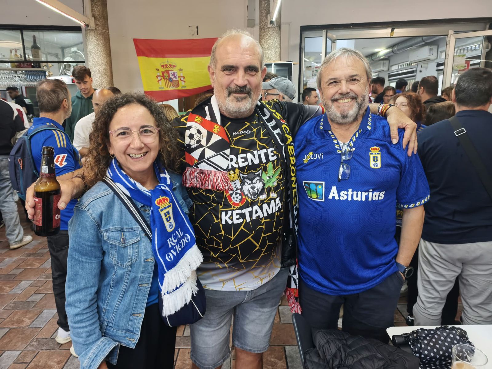 Así vivió la afición caballa la previa junto a los seguidores del Oviedo