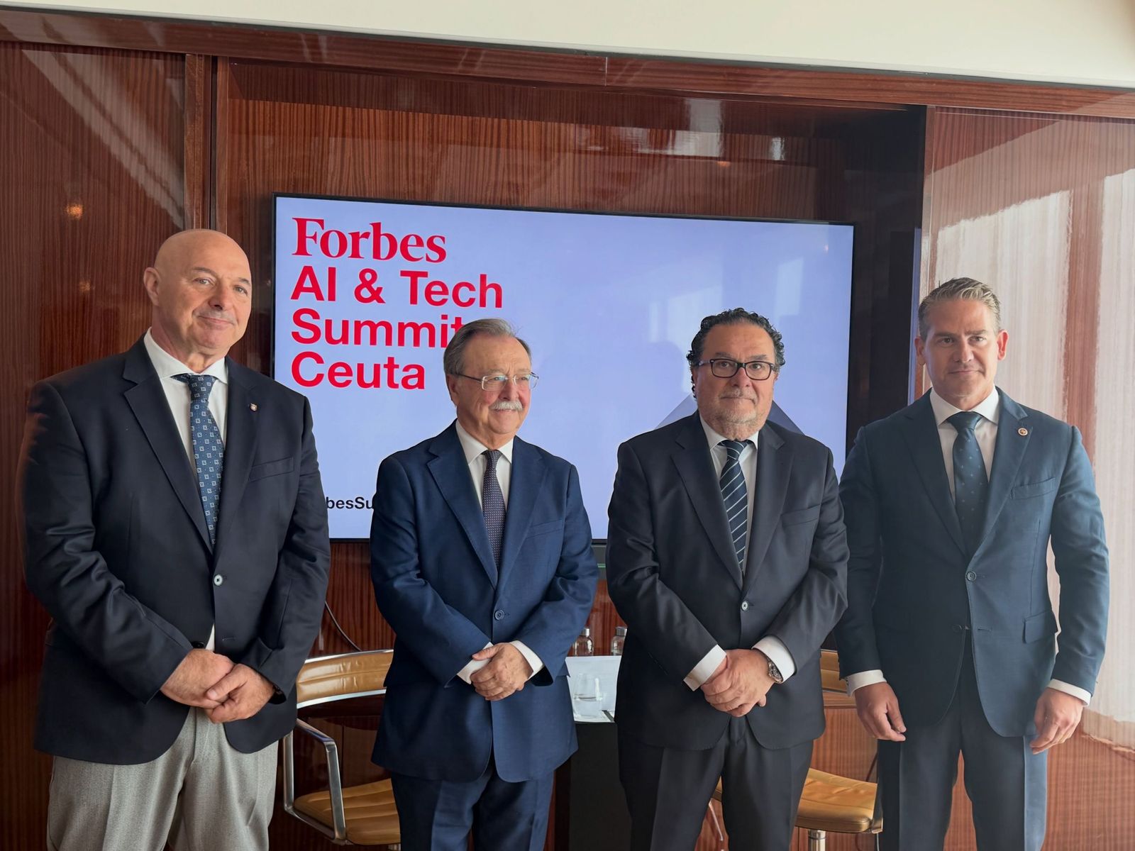 La ciudad autónoma exhibe en Madrid sus fortalezas económicas, fiscales y estratégicas durante la presentación del Forbes Ceuta Tech Summit 2026, que reunirá el próximo 10 de junio a líderes empresariales, expertos tecnológicos e inversores para analizar los grandes desafíos y oportunidades del futuro digital.