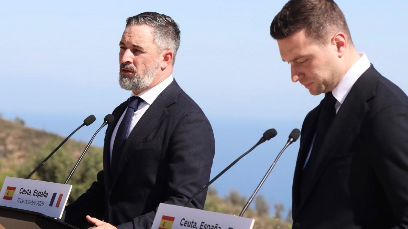 Abascal reclama la militarización de la frontera y exige responsabilidades a Sánchez