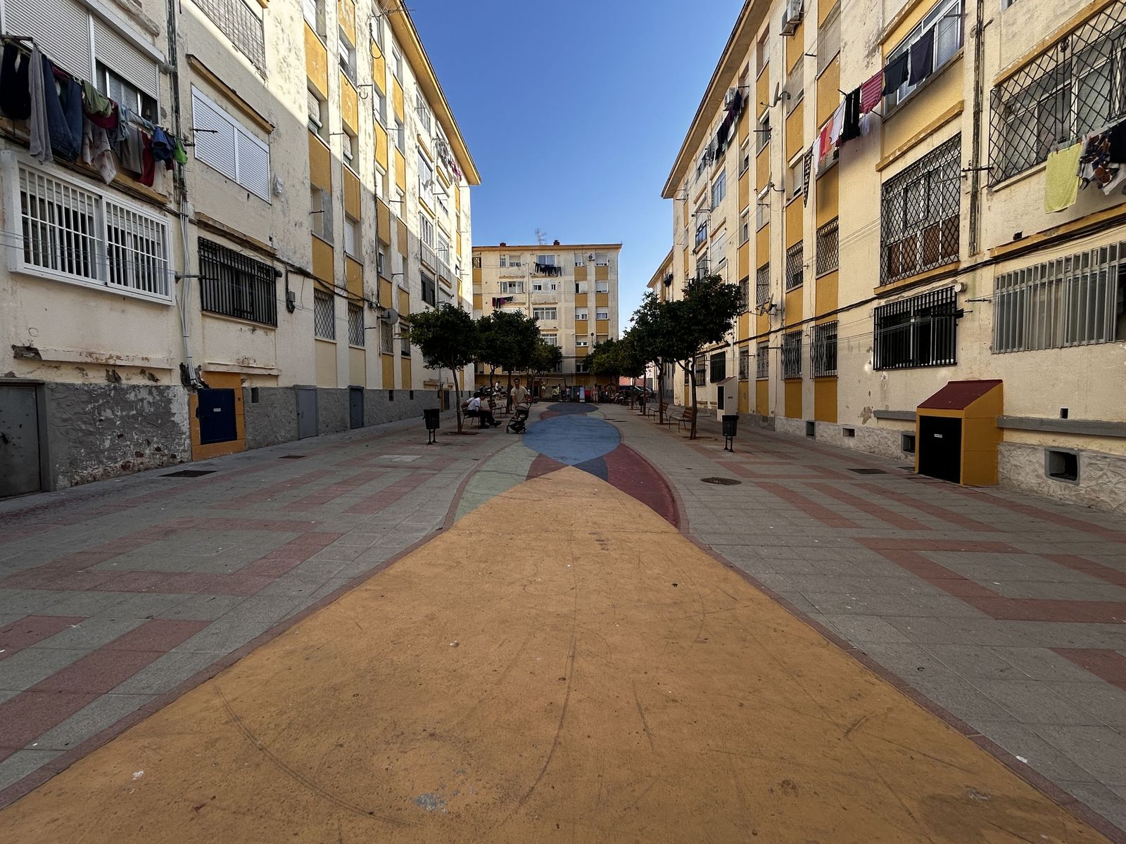 Vista de una calle de la barriada