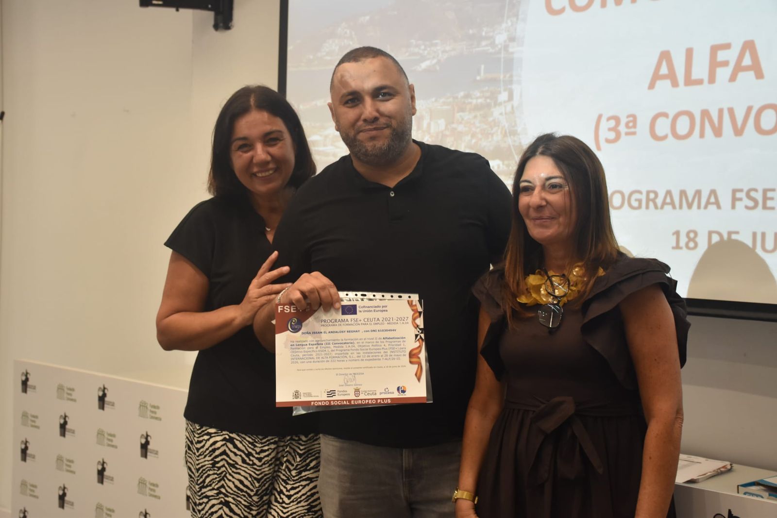 Más de medio año de esfuerzo tiene premio: los alumnos de los programas europeos reciben sus diplomas