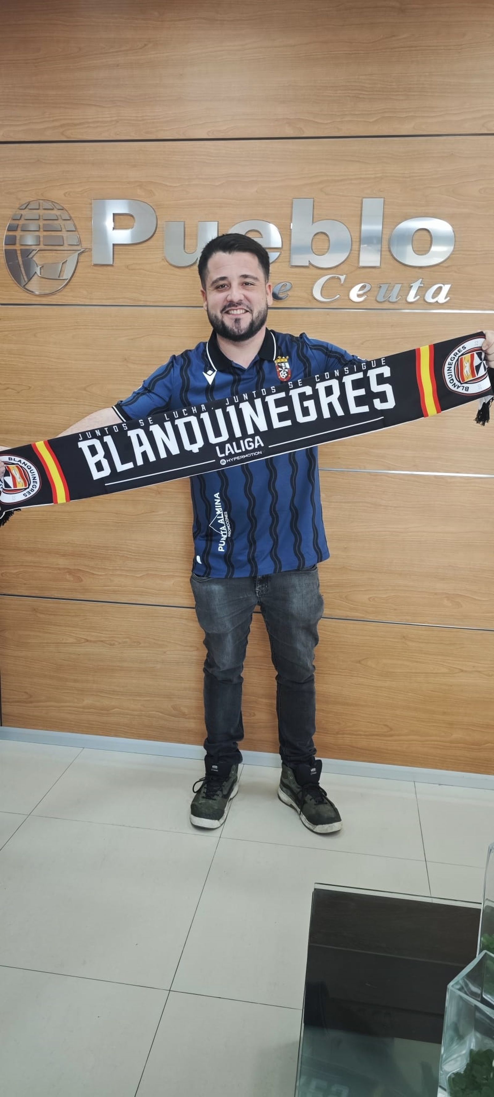 Andrés Montiel: Desde Pontevedra hasta Ceuta, una historia de fútbol, raíces y pertenencia