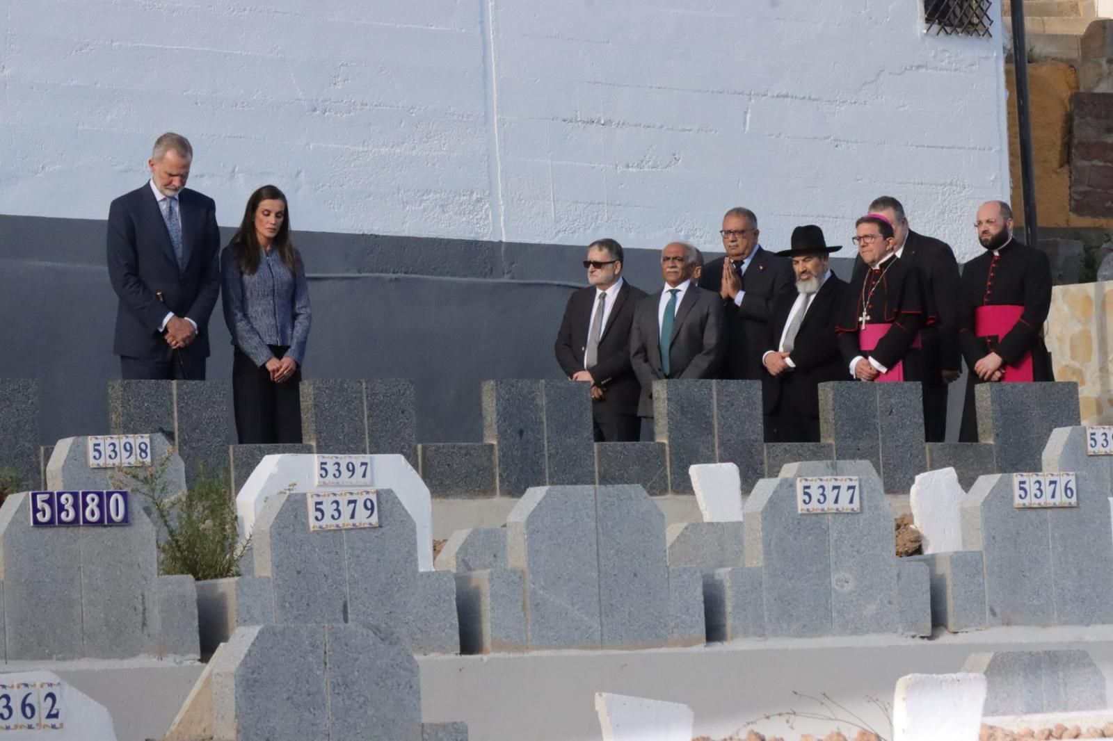 Los cuatro credos ceutíes honran a las víctimas del 30J en un solemne acto presidido por los Reyes