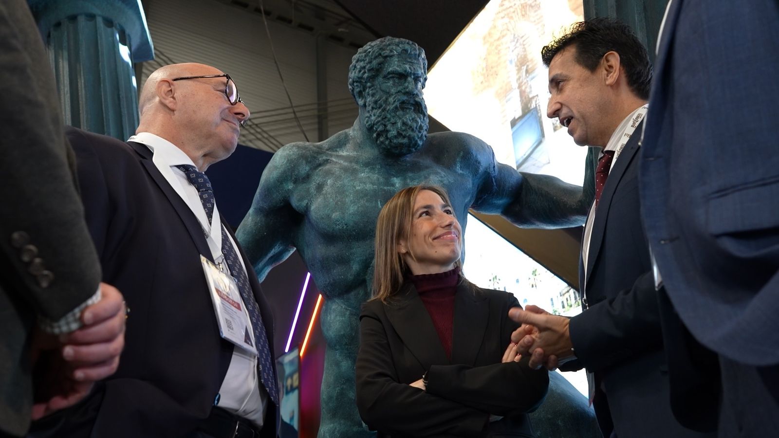 Ceuta inicia su participación en FITUR asistiendo al homenaje a las víctimas de Adamuz en el stand de Andalucía