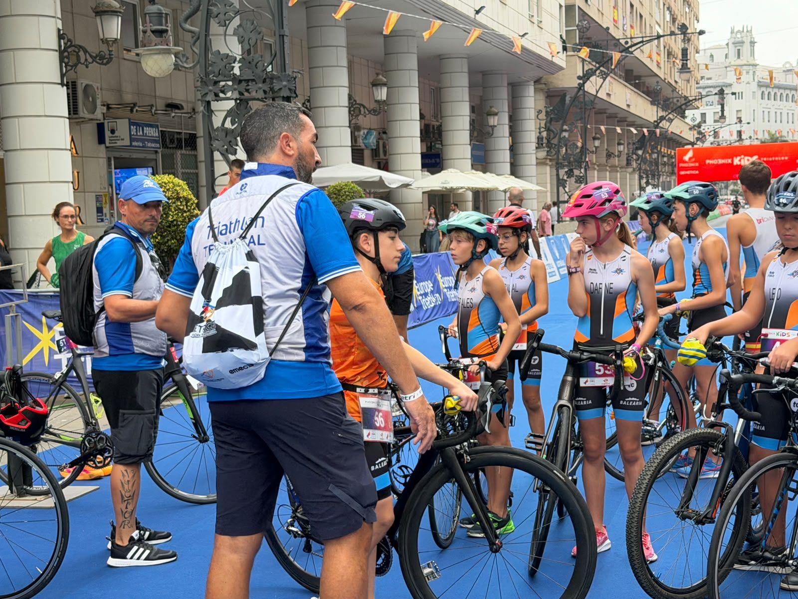 Los aficionados al triatlón en Ceuta se reúnen para participar en el Acuatlón Popular 'Juan Mur' y en la Phoenix Kids Triathlon