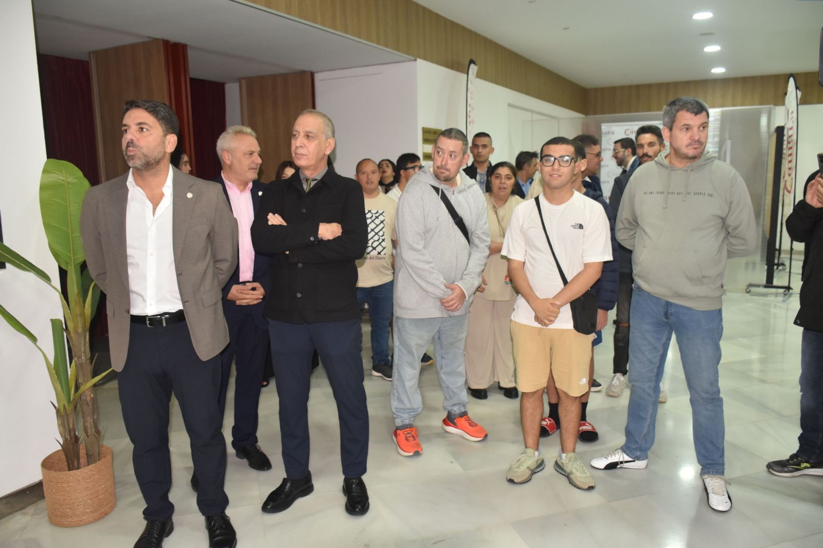 Luhay Hamido recibe la Medalla de Oro de la Cámara por su compromiso con el deporte ceutí