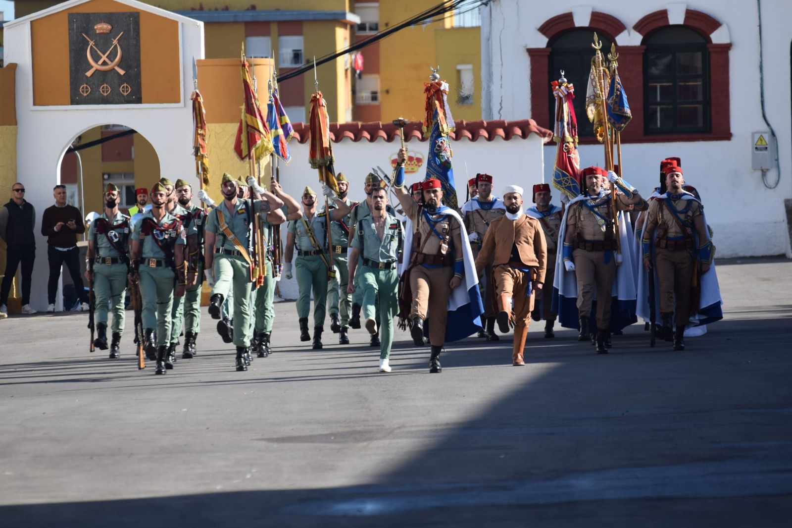 Regulares se viste de gala en honor de la Patrona de Infantería