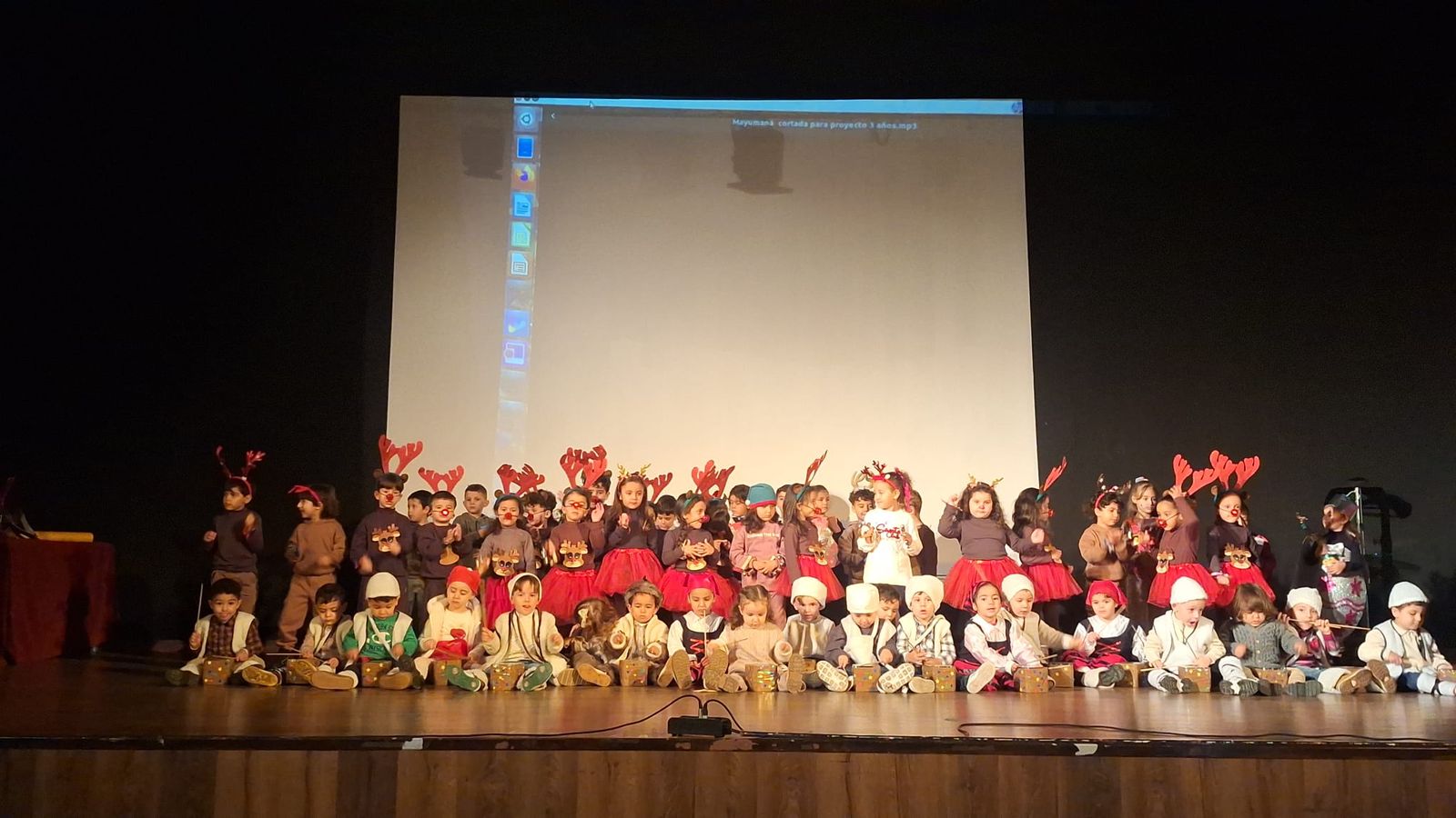 Festival navideño de los alumnos del CEIP Juan Morejón