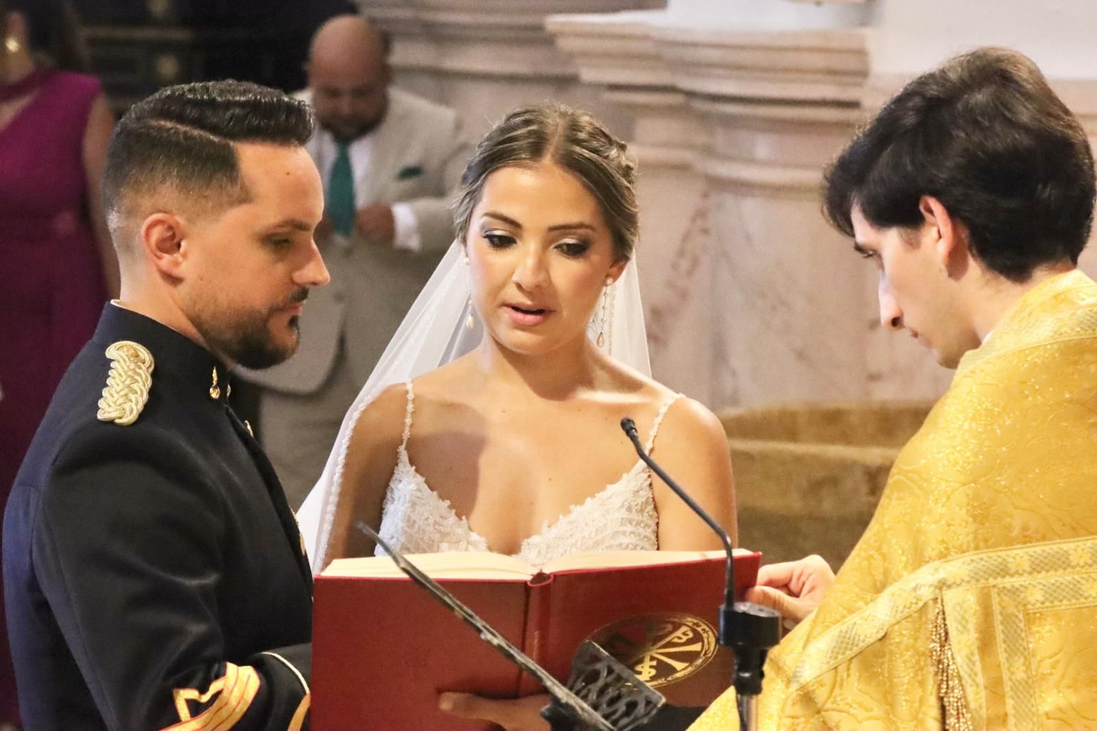Clara e Iván sellan su amor en el Santuario