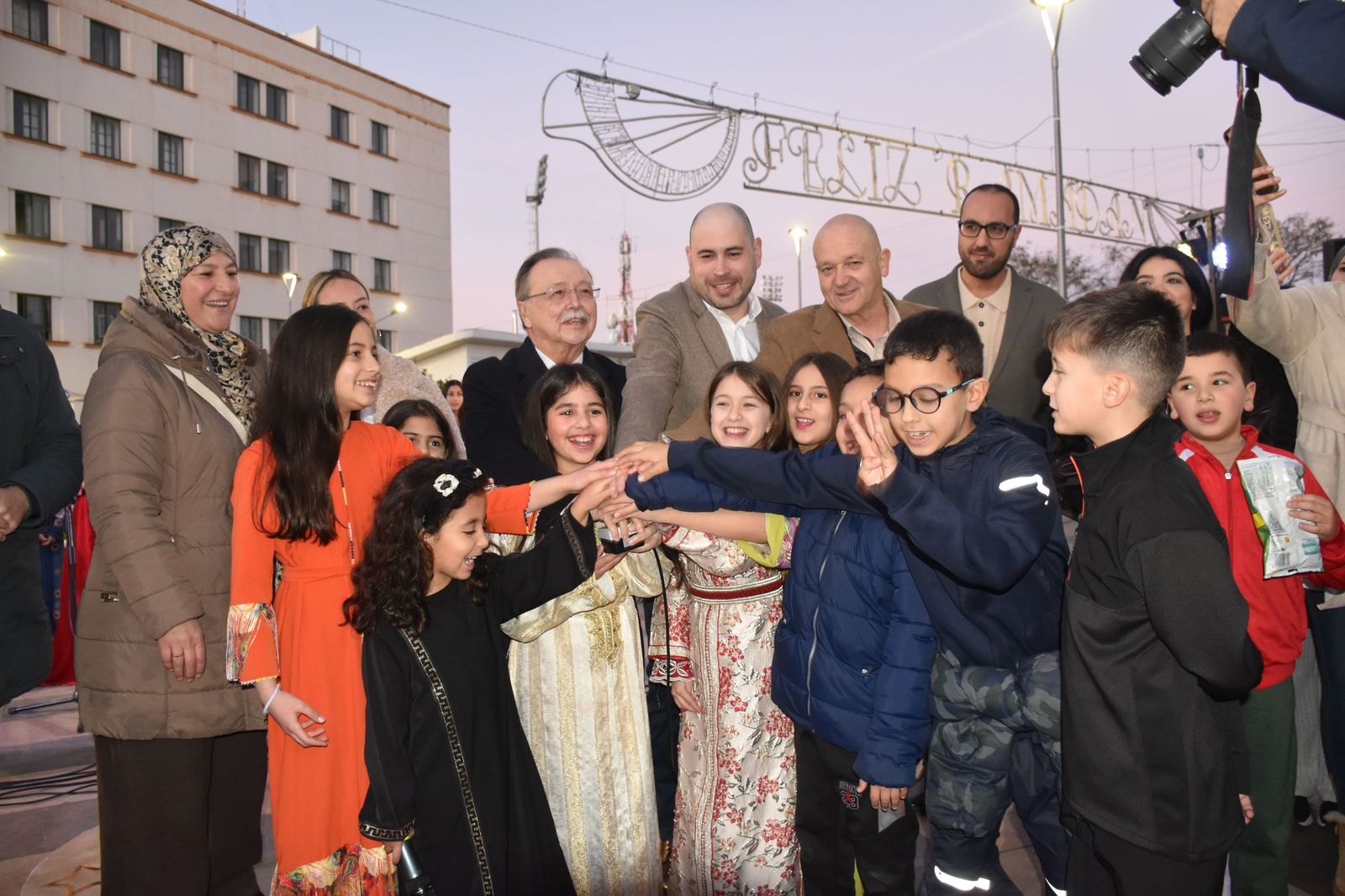 Ceuta ya luce sus luces por Ramadán