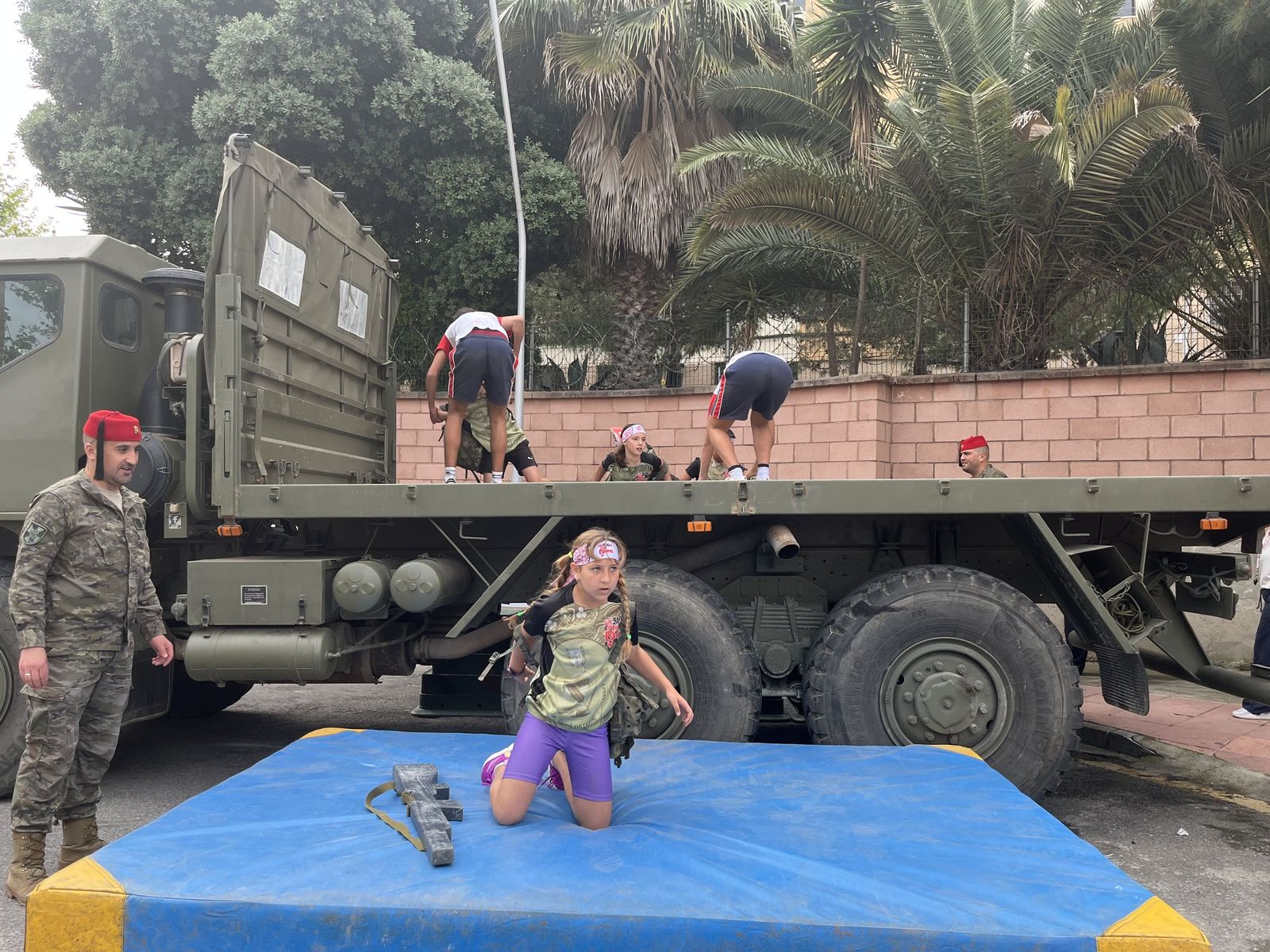 El ‘Desafío de los 300’ convierte Ceuta en una fiesta escolar de esfuerzo, compañerismo y superación