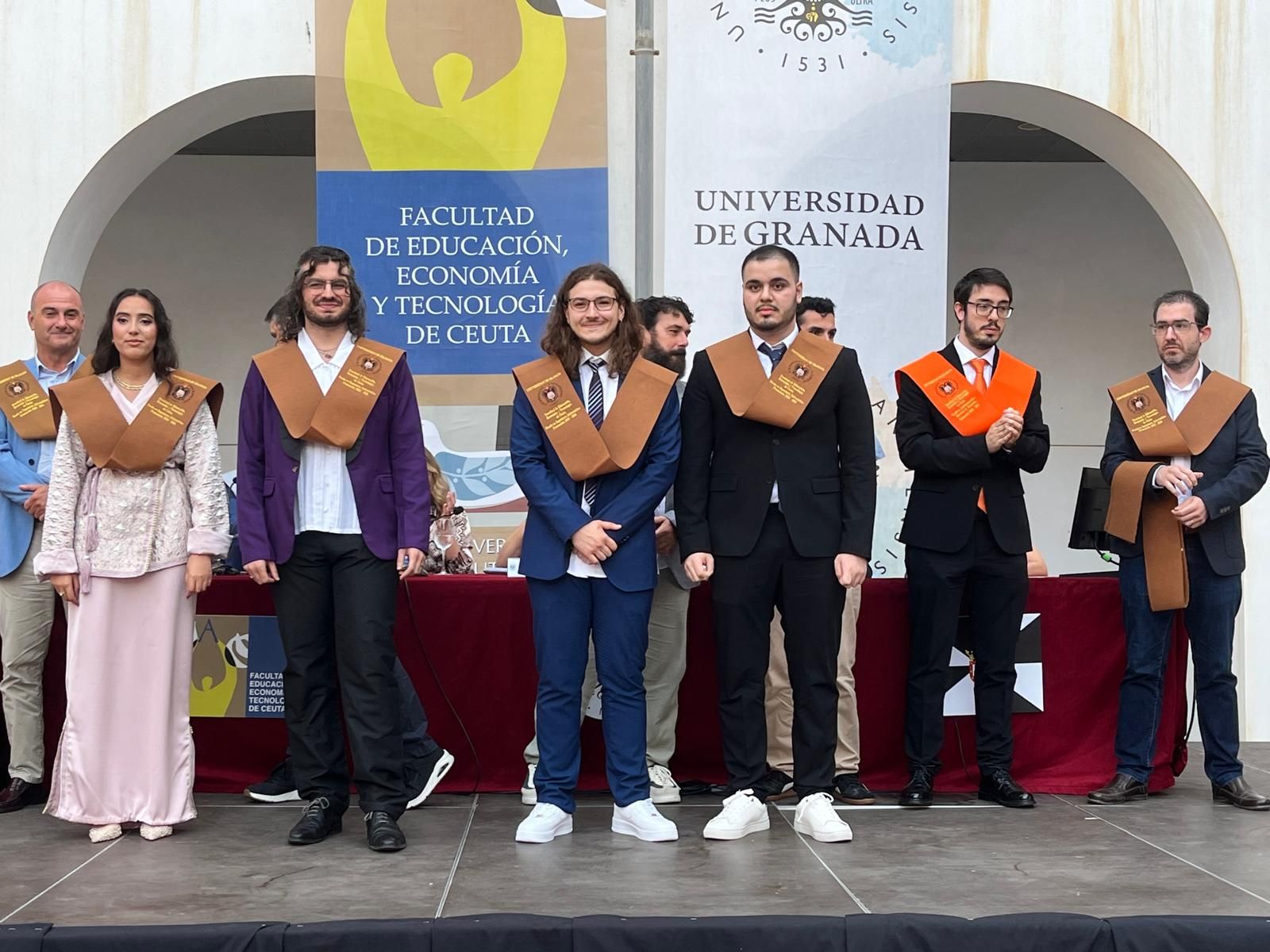 La Facultad de Educación, Economía y Tecnología celebra la graduación de su promoción 2022-2026