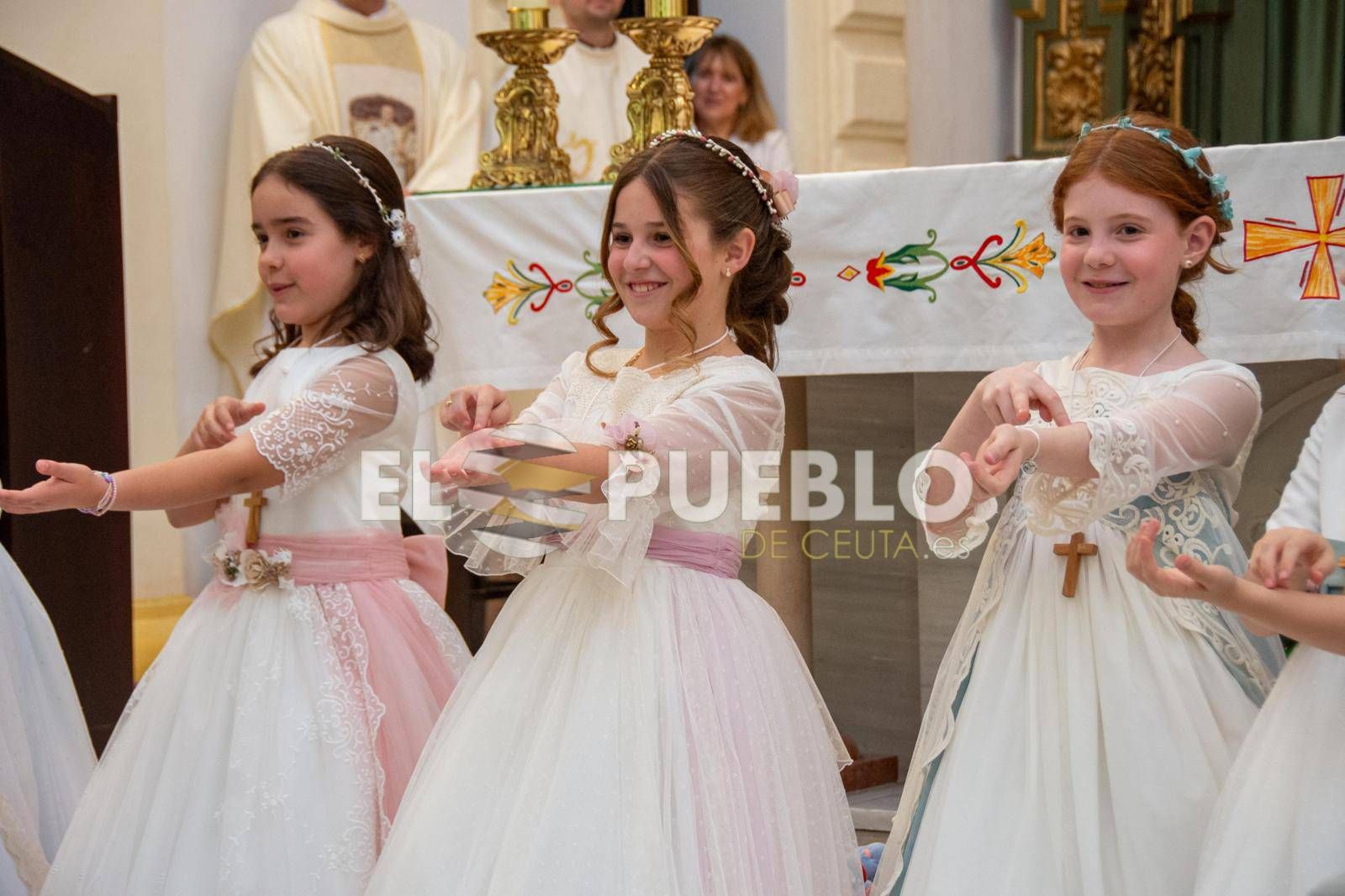 Una primera comunión en la Iglesia de San Francisco
