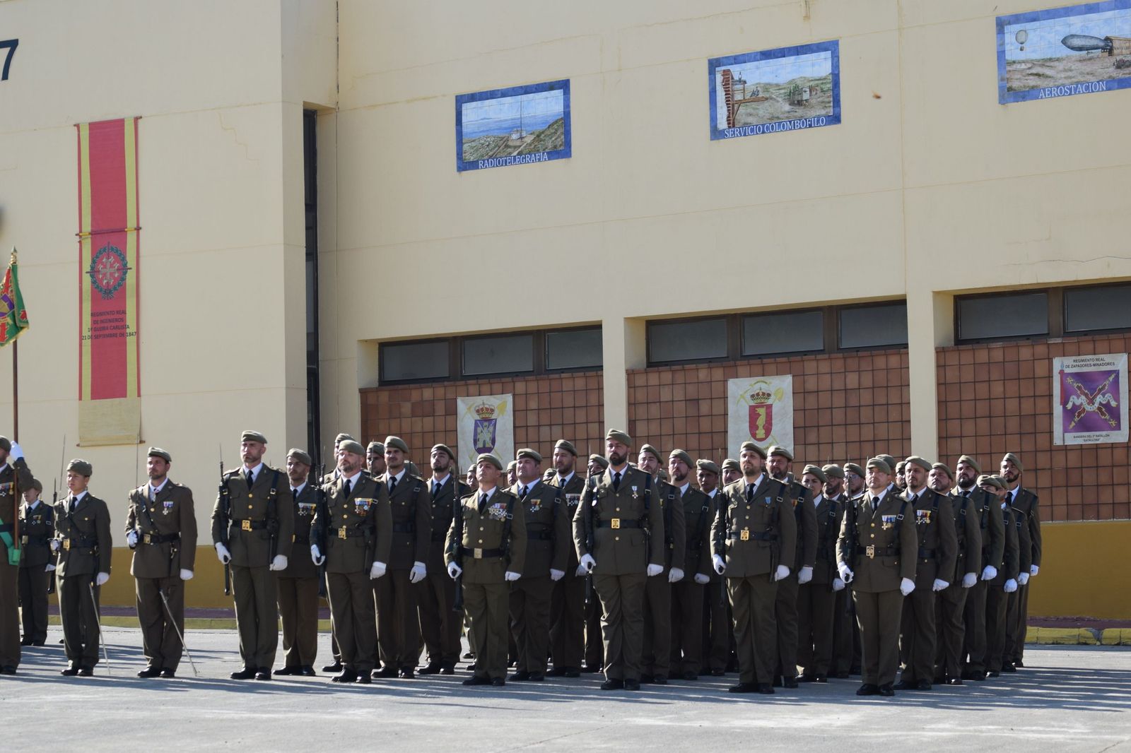El Regimiento de Ingenieros 7 honra a San Fernando en una solemne parada militar en El Jaral