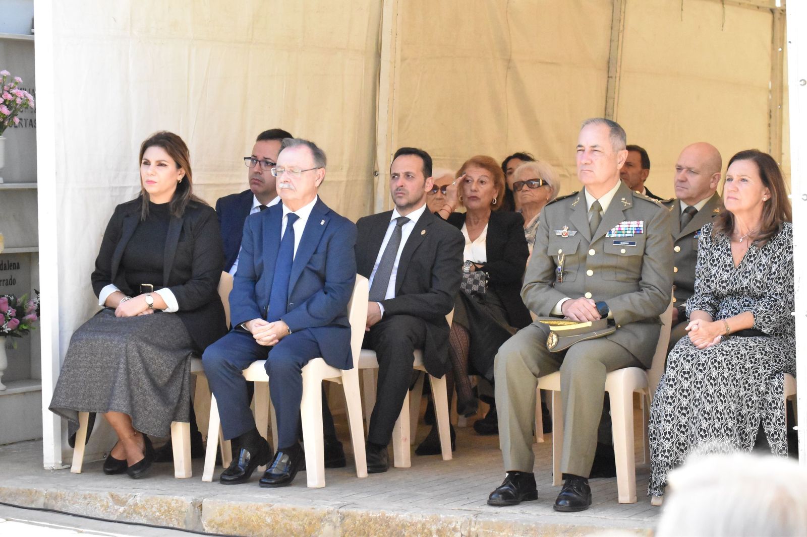 Un recuerdo institucional en el Día de Difuntos para quienes faltan