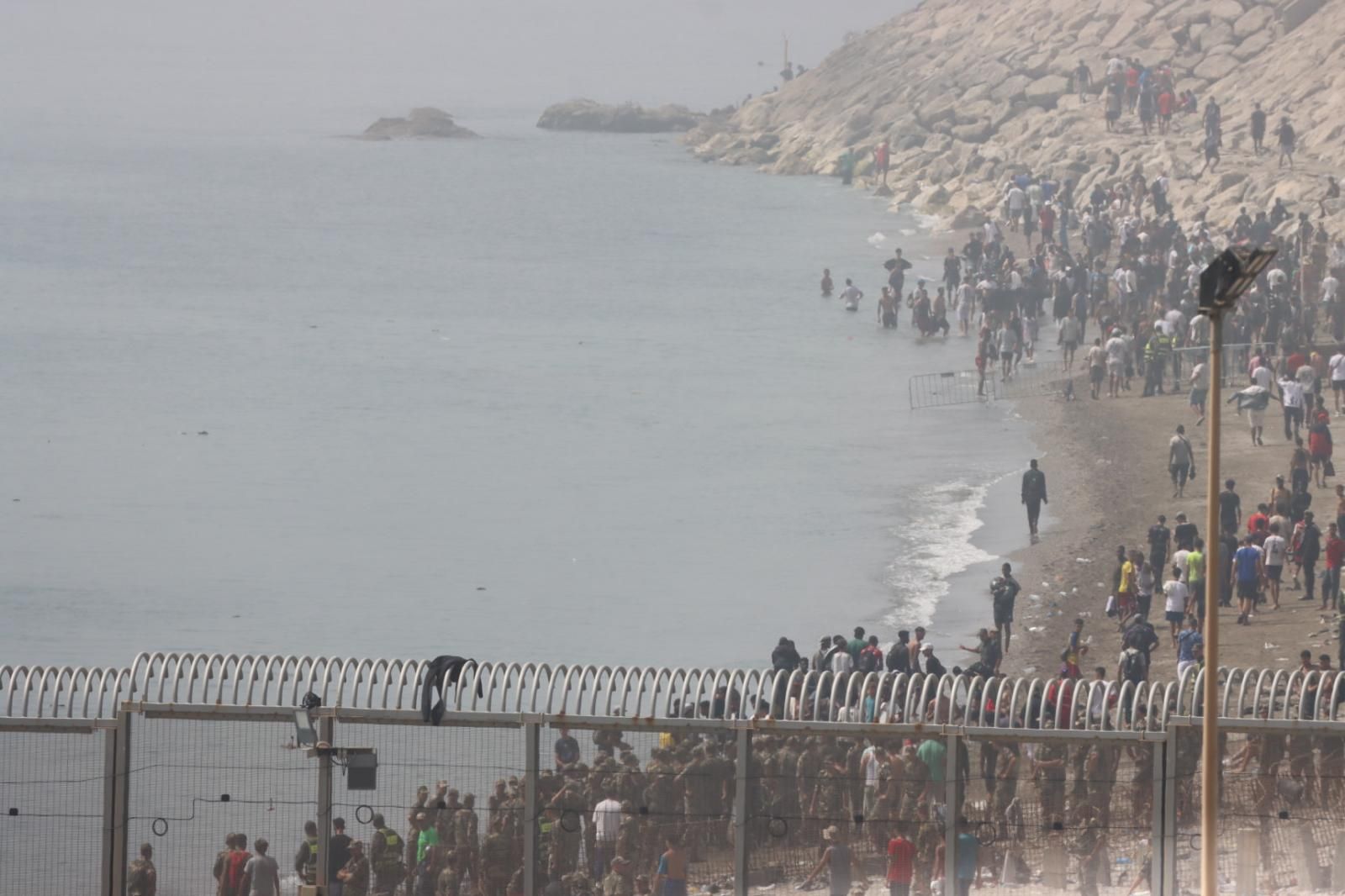 Así amanece Ceuta hoy tras la masiva entrada a la ciudad de casi 60 mil migrantes
