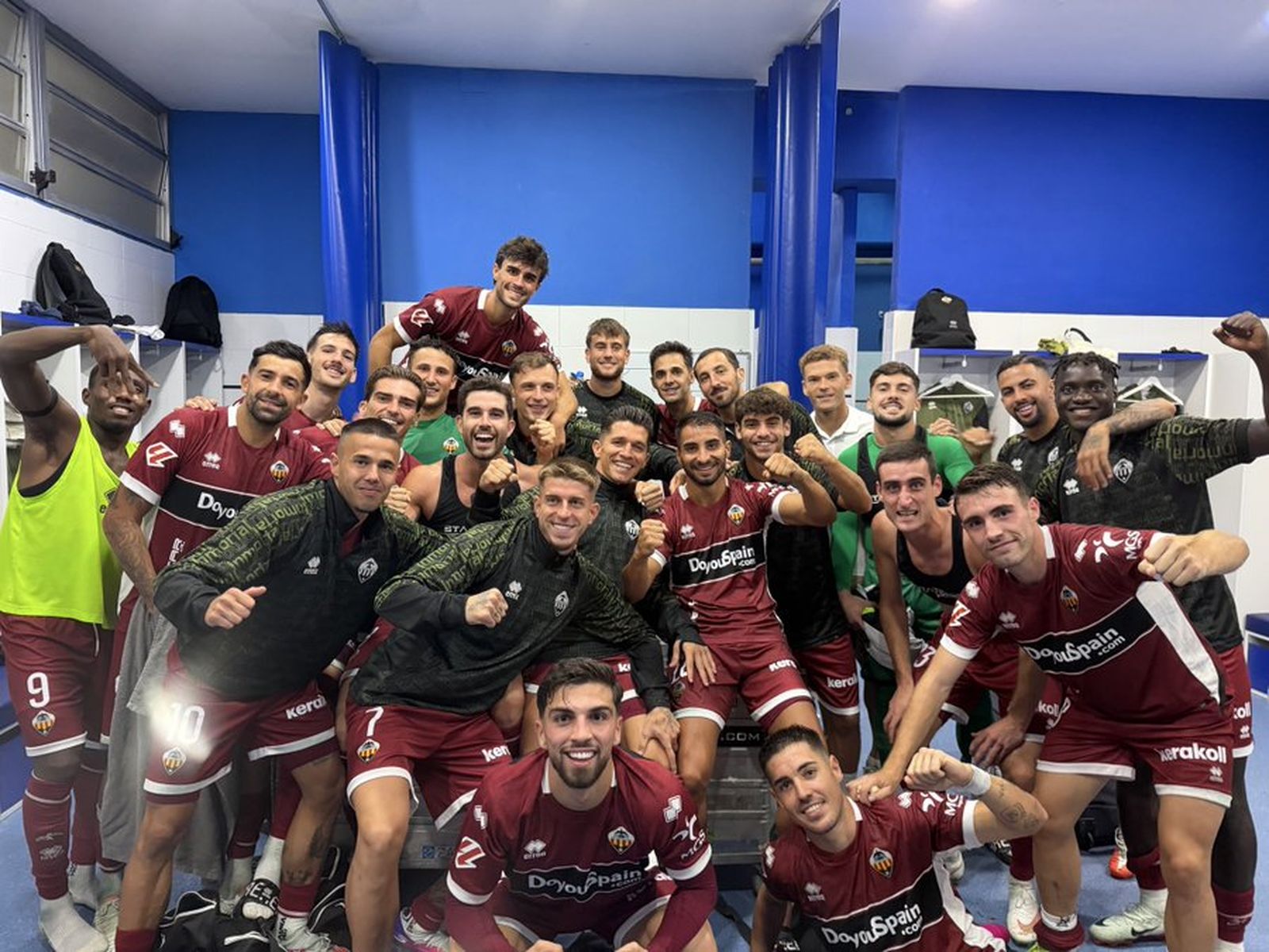 El Castellón celebra su triunfo en Leganés