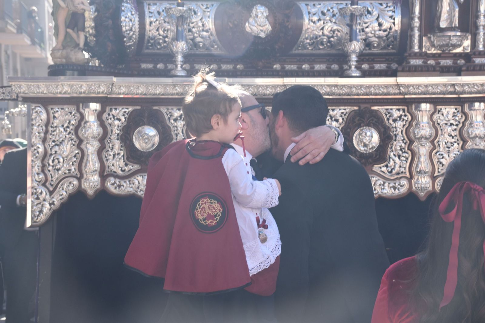 La Amargura: andares de barrio para un Miércoles Santo soleado