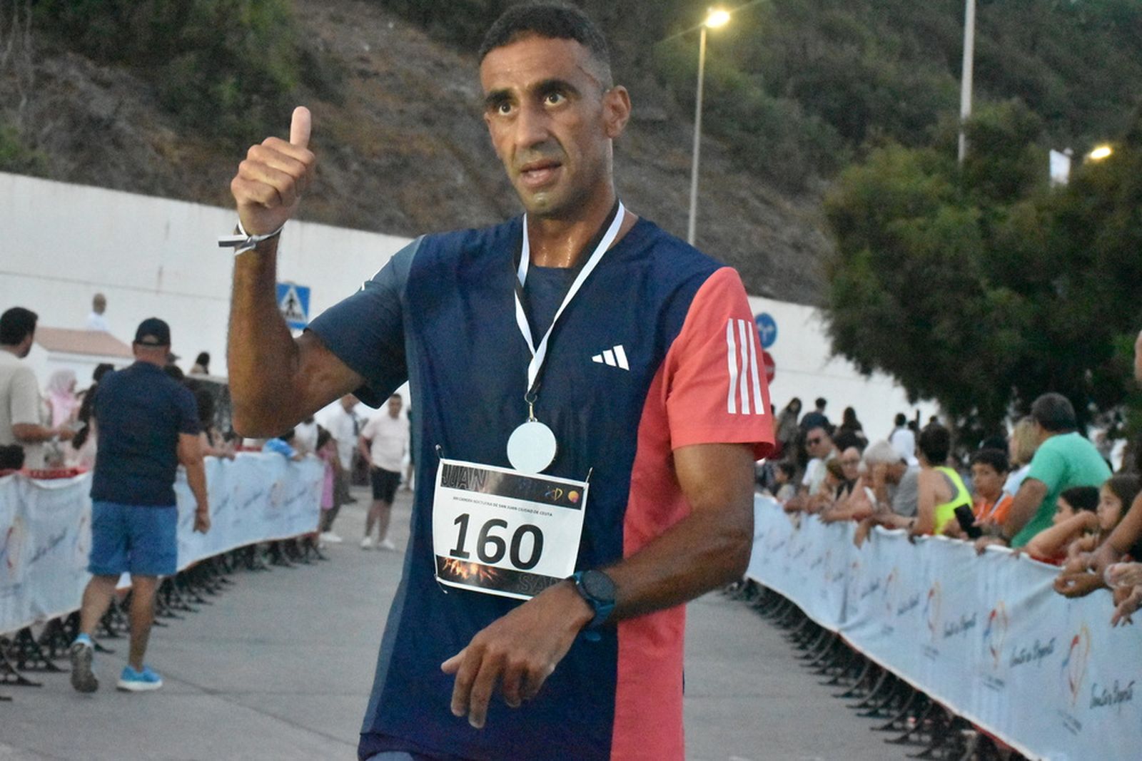“Bily” y Elena López, reyes de la XXXI carrera popular de San Juan