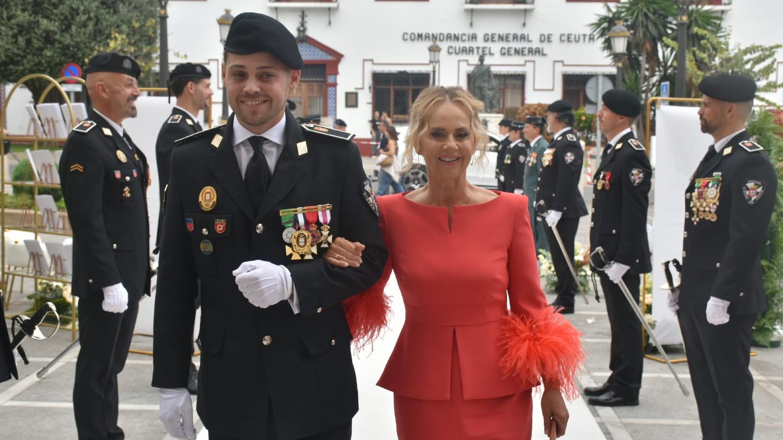 Alejandro y Tamara se dan el "sí quiero" ante la Virgen de África