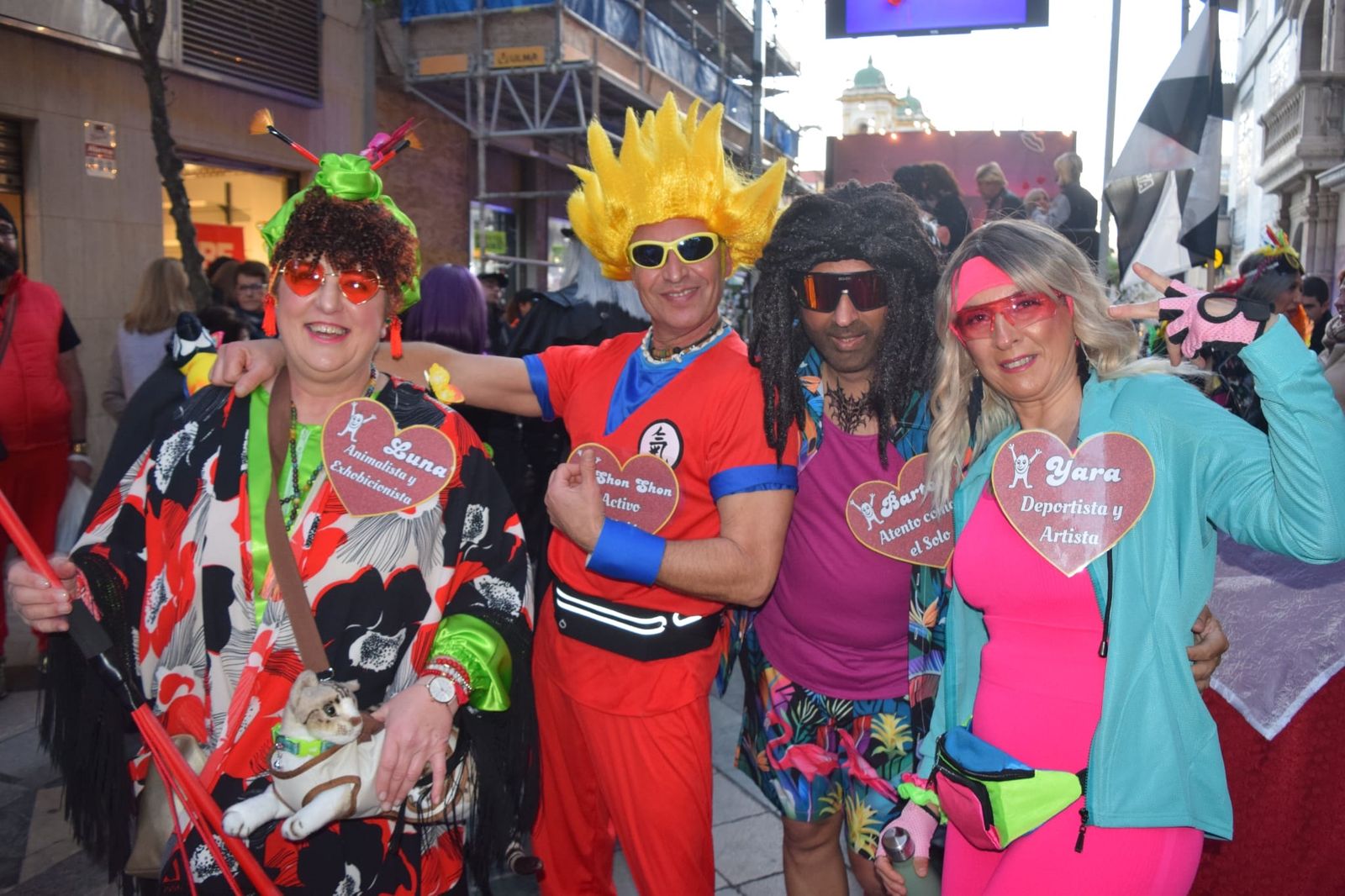 Los Popi enamoran a Ceuta con un pasacalles destinado a la búsqueda de su “media caballa”