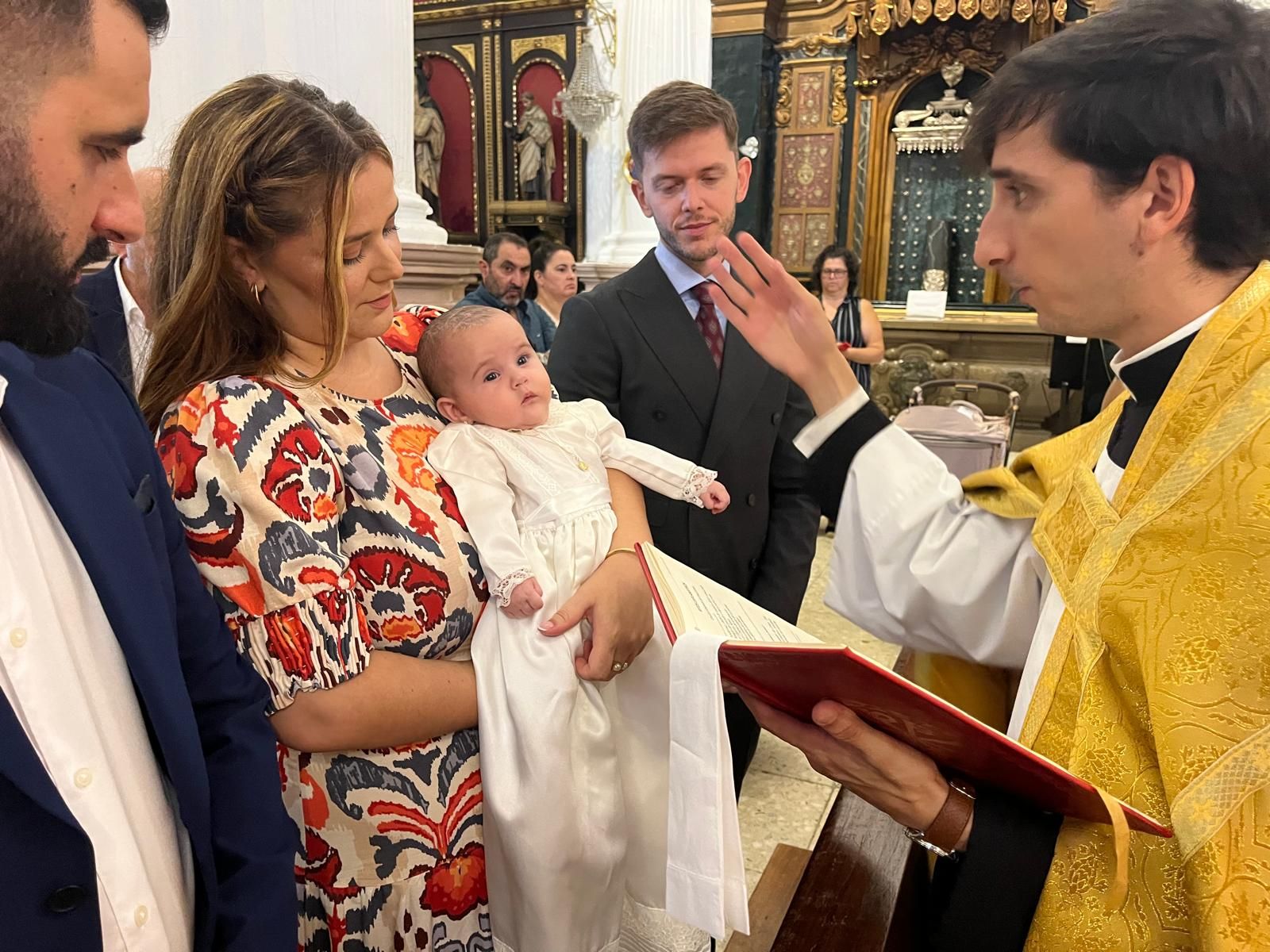 Martina, otra ceutí bautizada en el Santuario de África