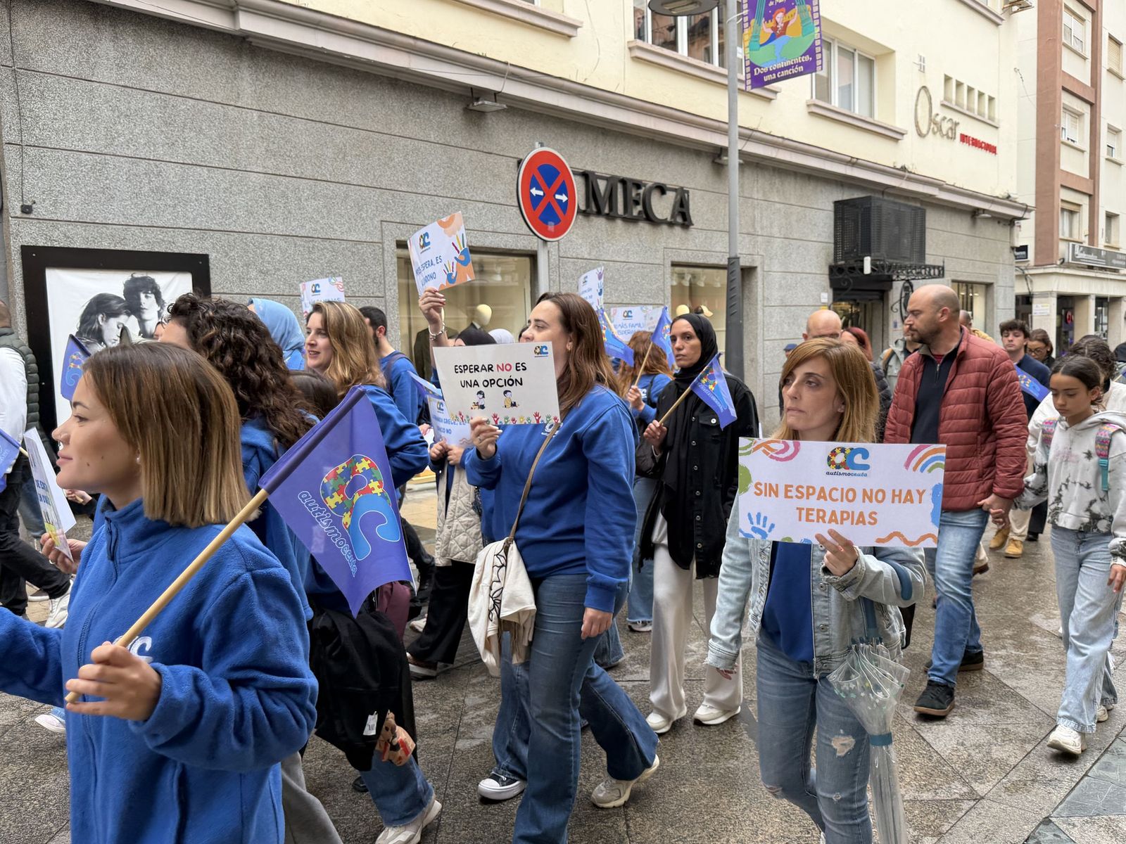 Ceuta se moviliza por el autismo en una marcha solidaria que reclama inclusión real