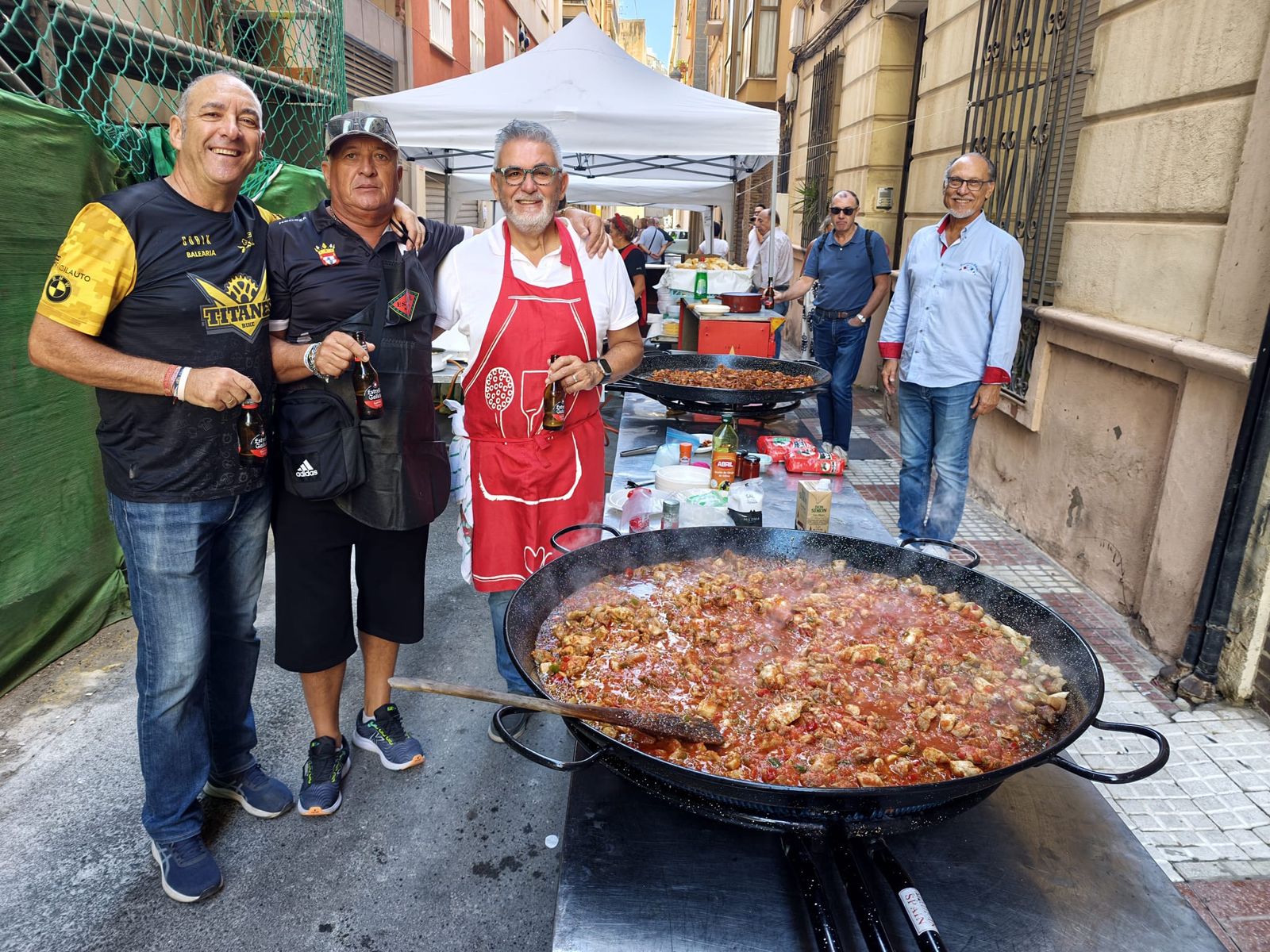La solidaridad y el buen ambiente vuelven a llenar Teniente Pacheco con el XII Potaje Solidario