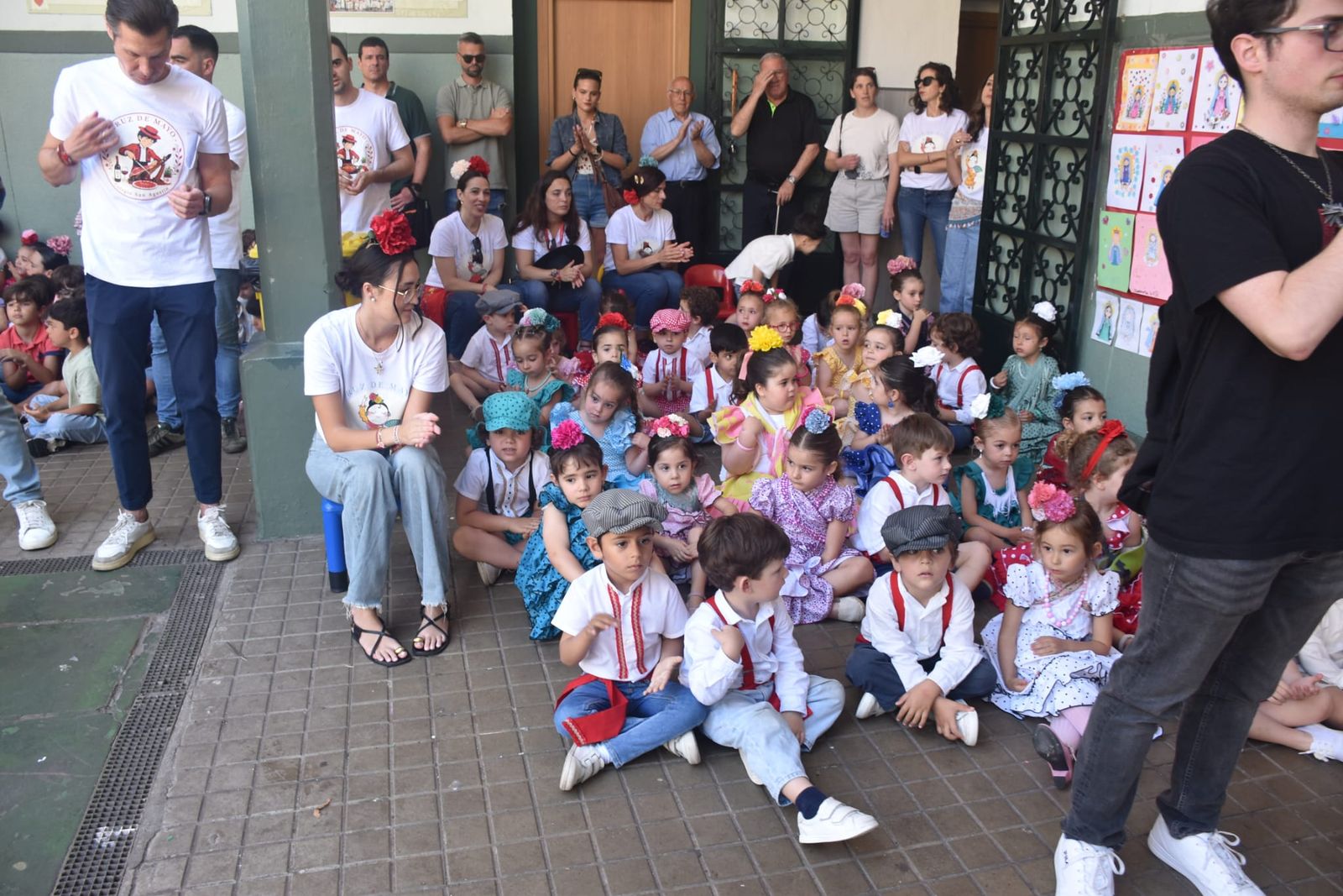 El Colegio de San Agustín disfruta de una feliz jornada solidaria con su Cruz de Mayo