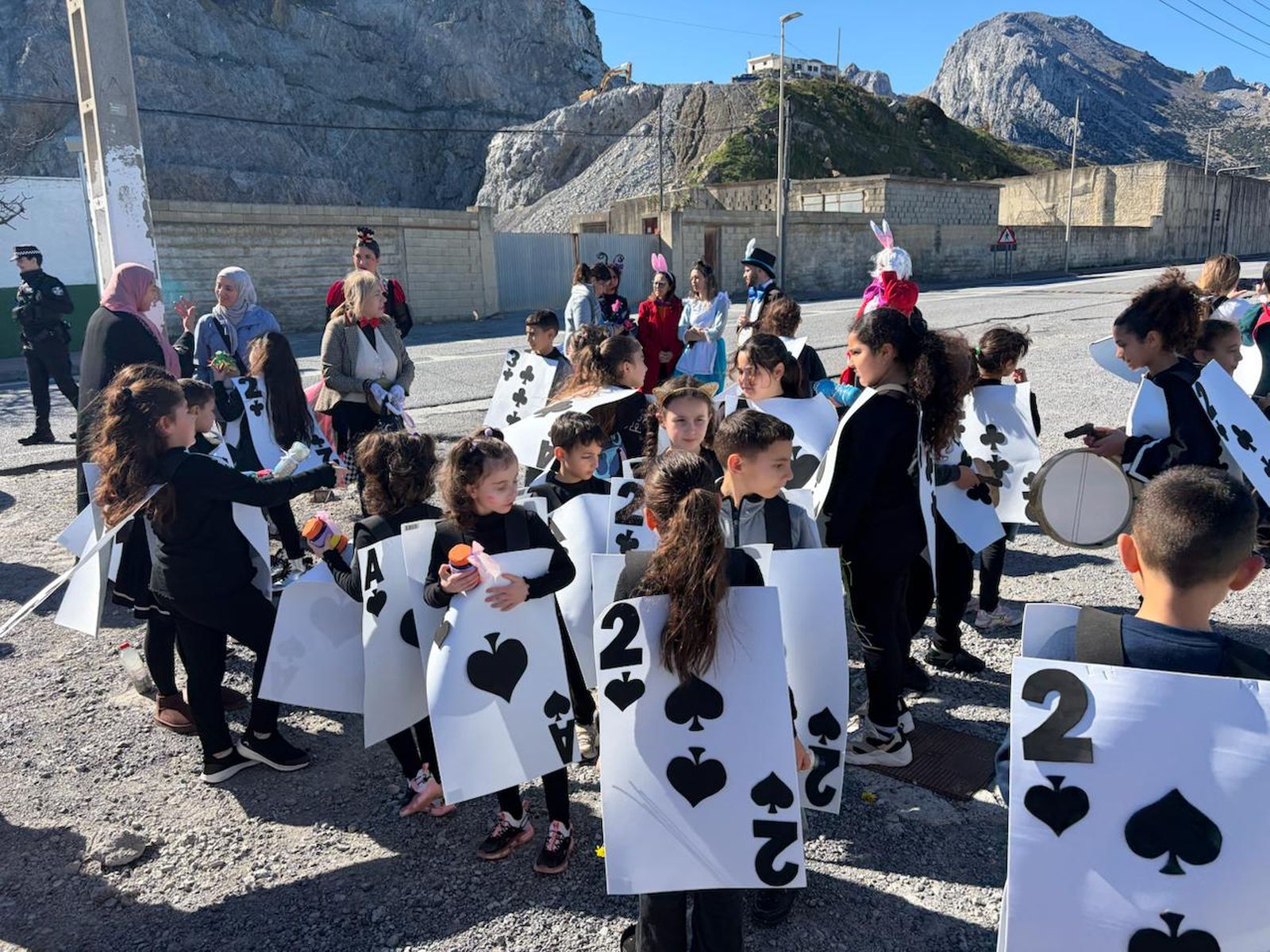 Así ha sido el desfile de carnaval por Benzú del 'Ruiz Picasso'