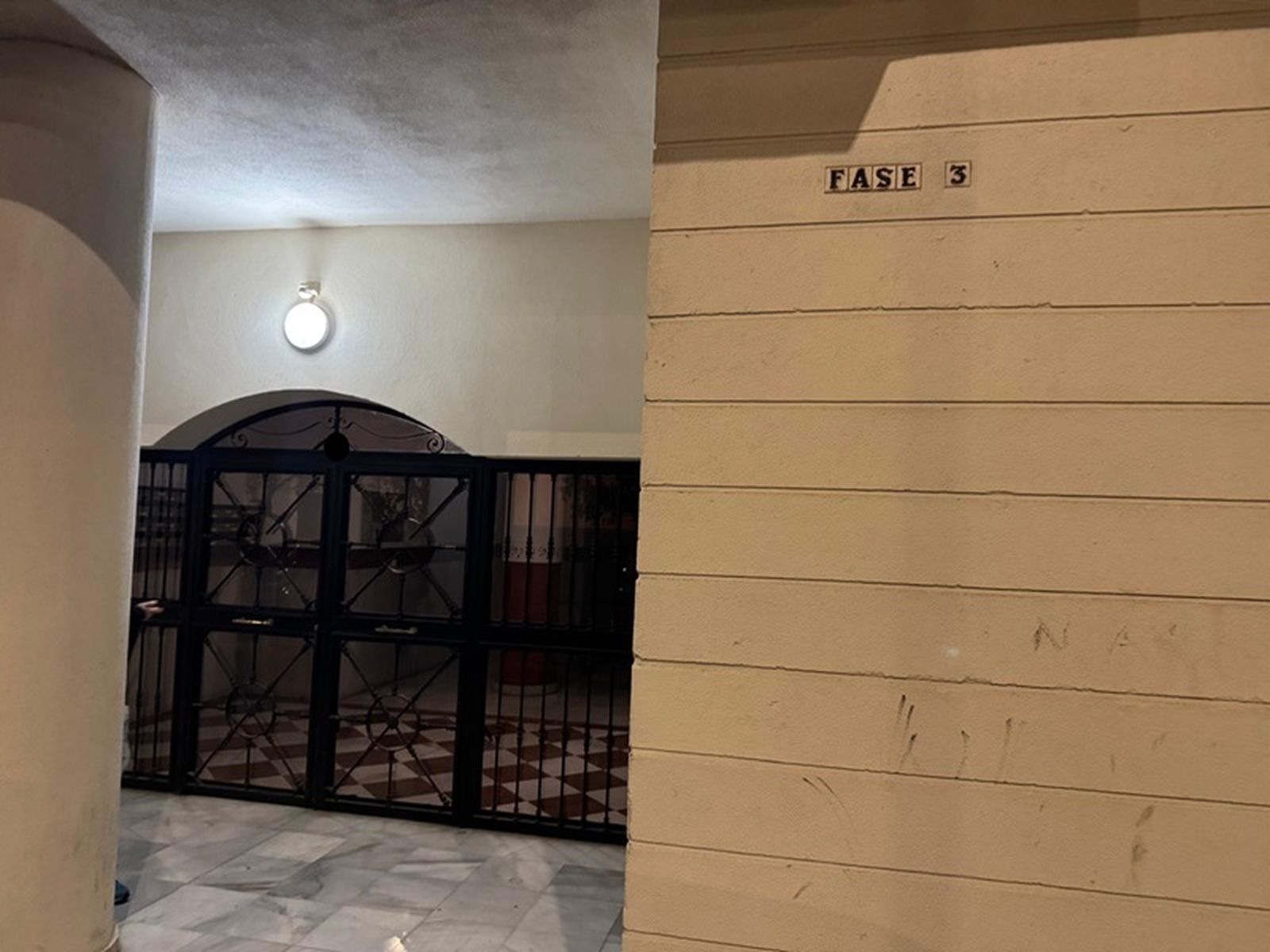 Portón donde se ha producido uno de los registros